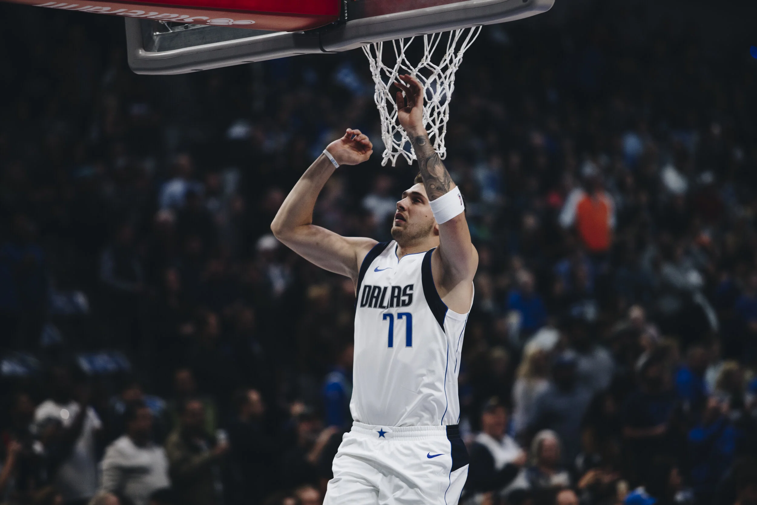 Mavs 76369.jpg