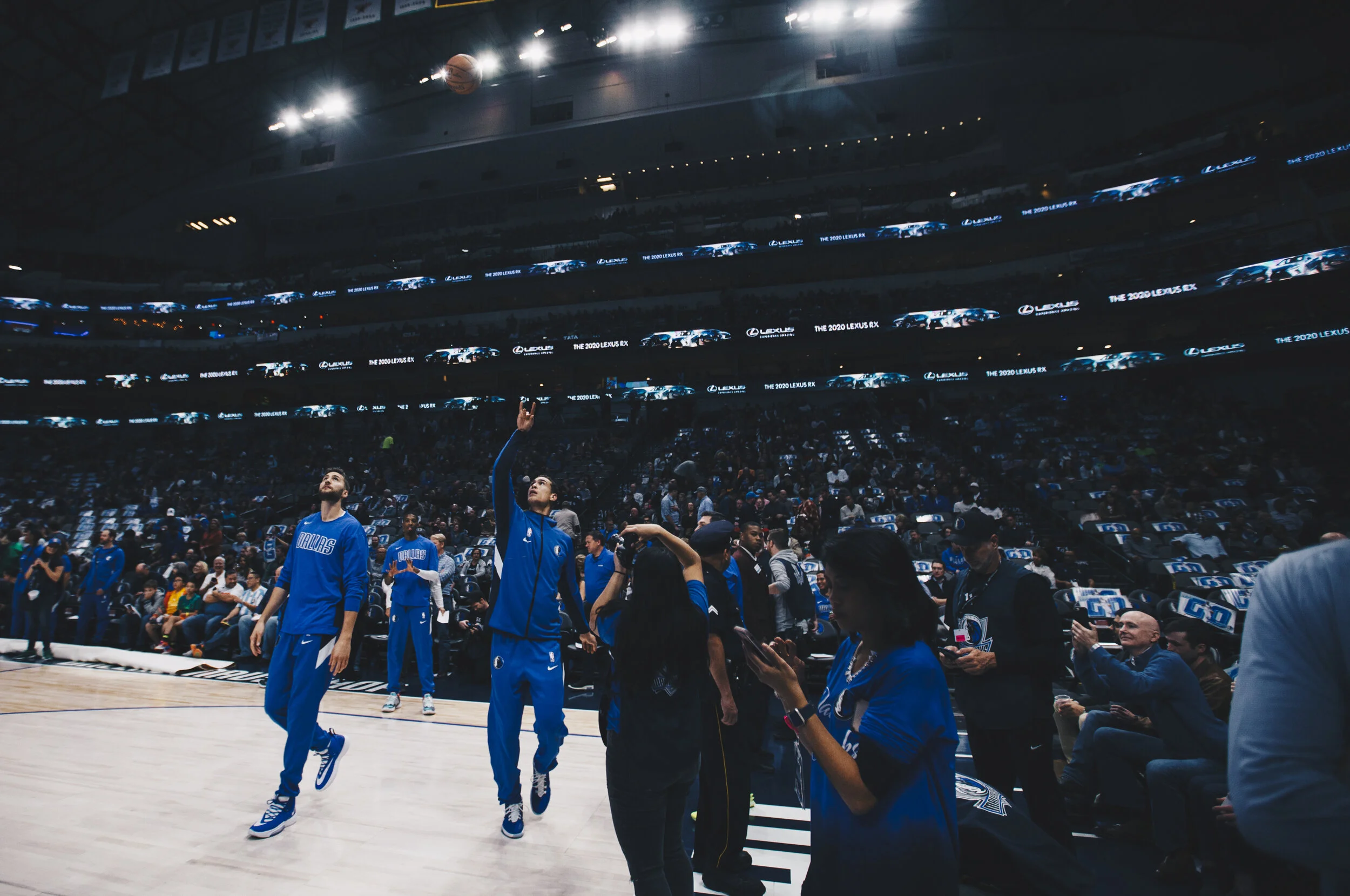 Mavs 76077.jpg