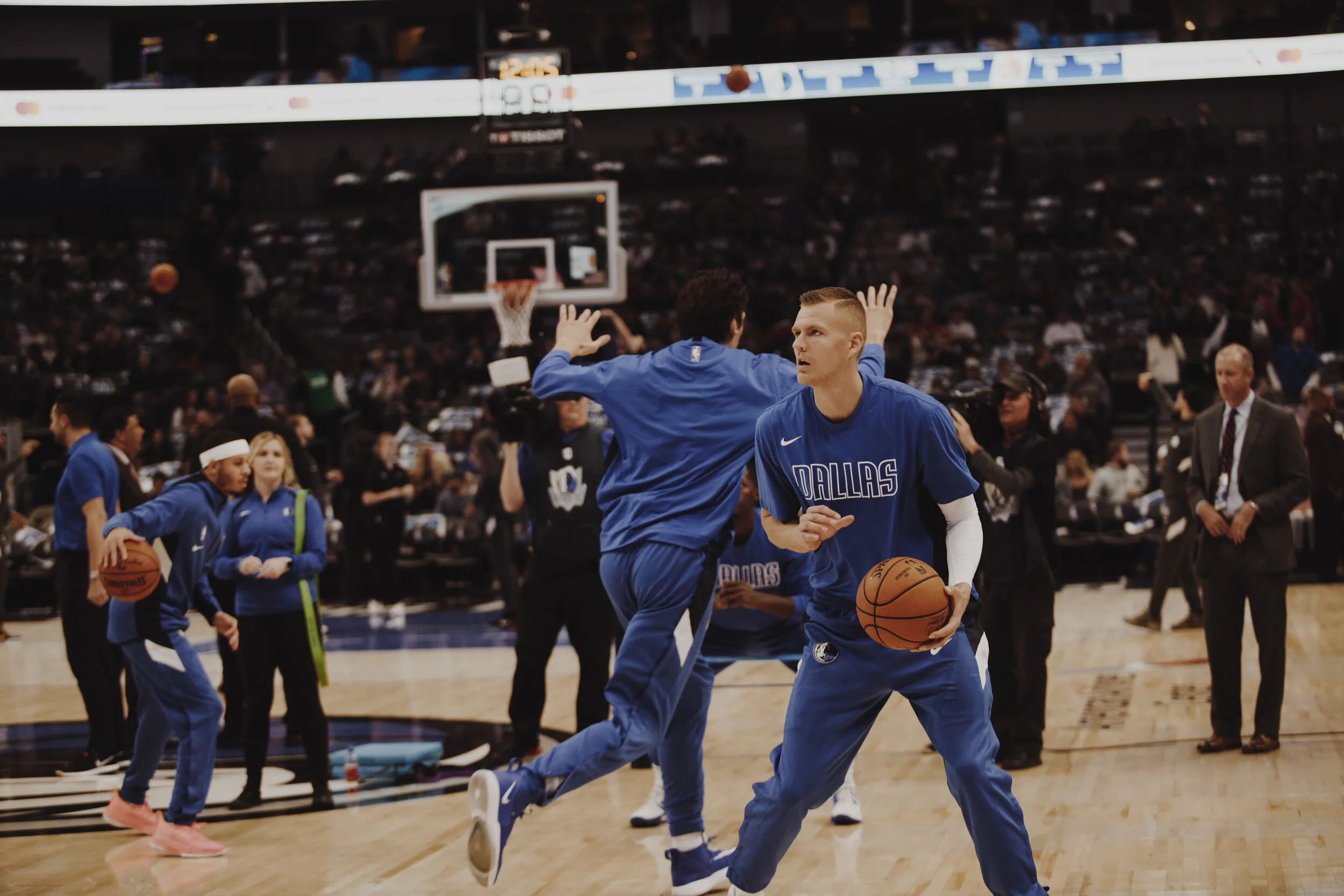 Mavs 75890.jpg