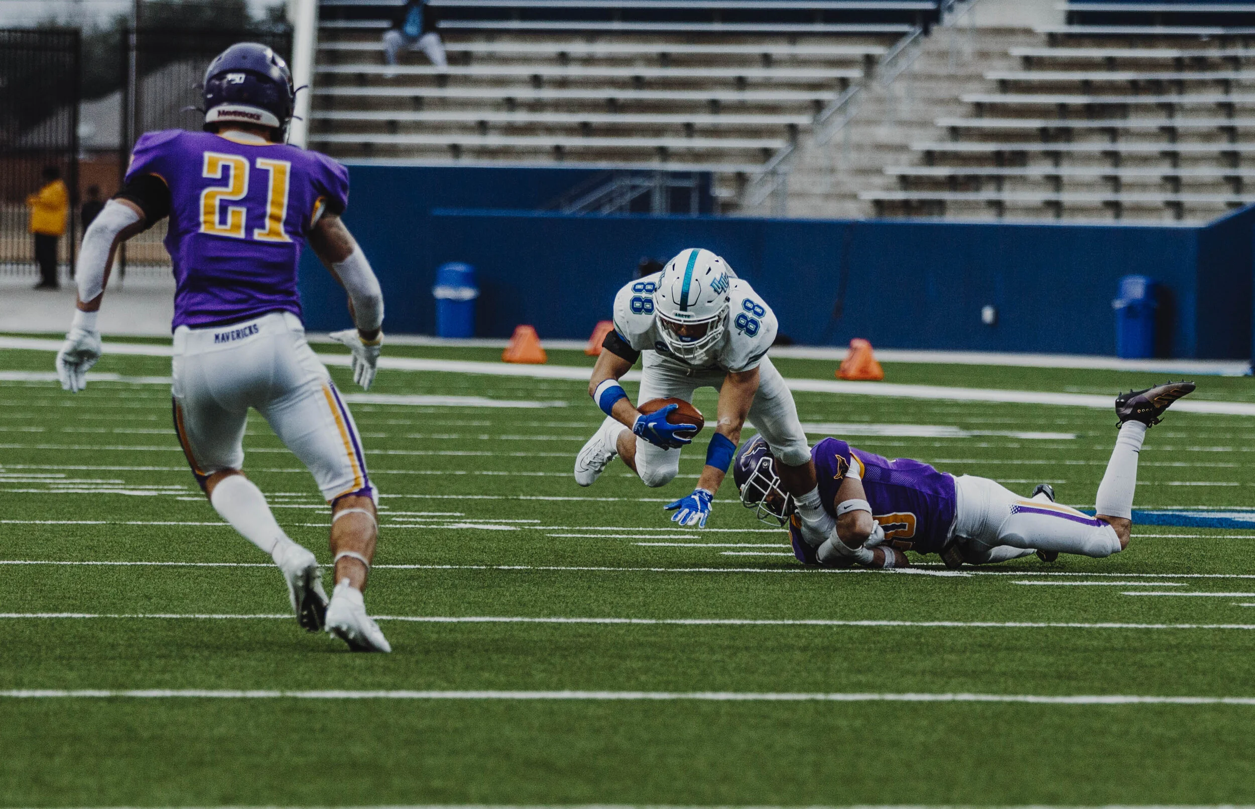 UWFvsMSU040683.jpg