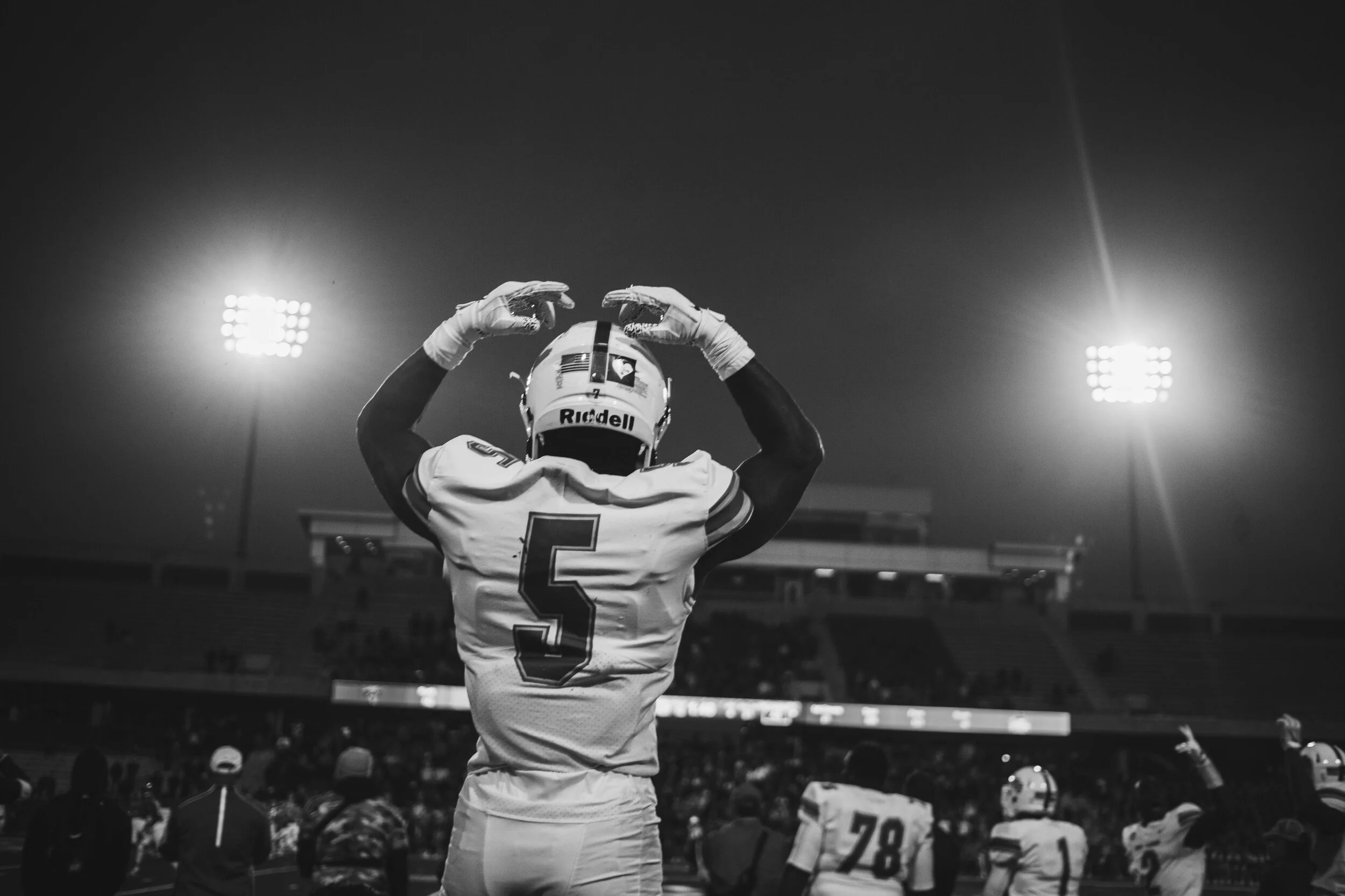 UWFvsMSU039892.jpg