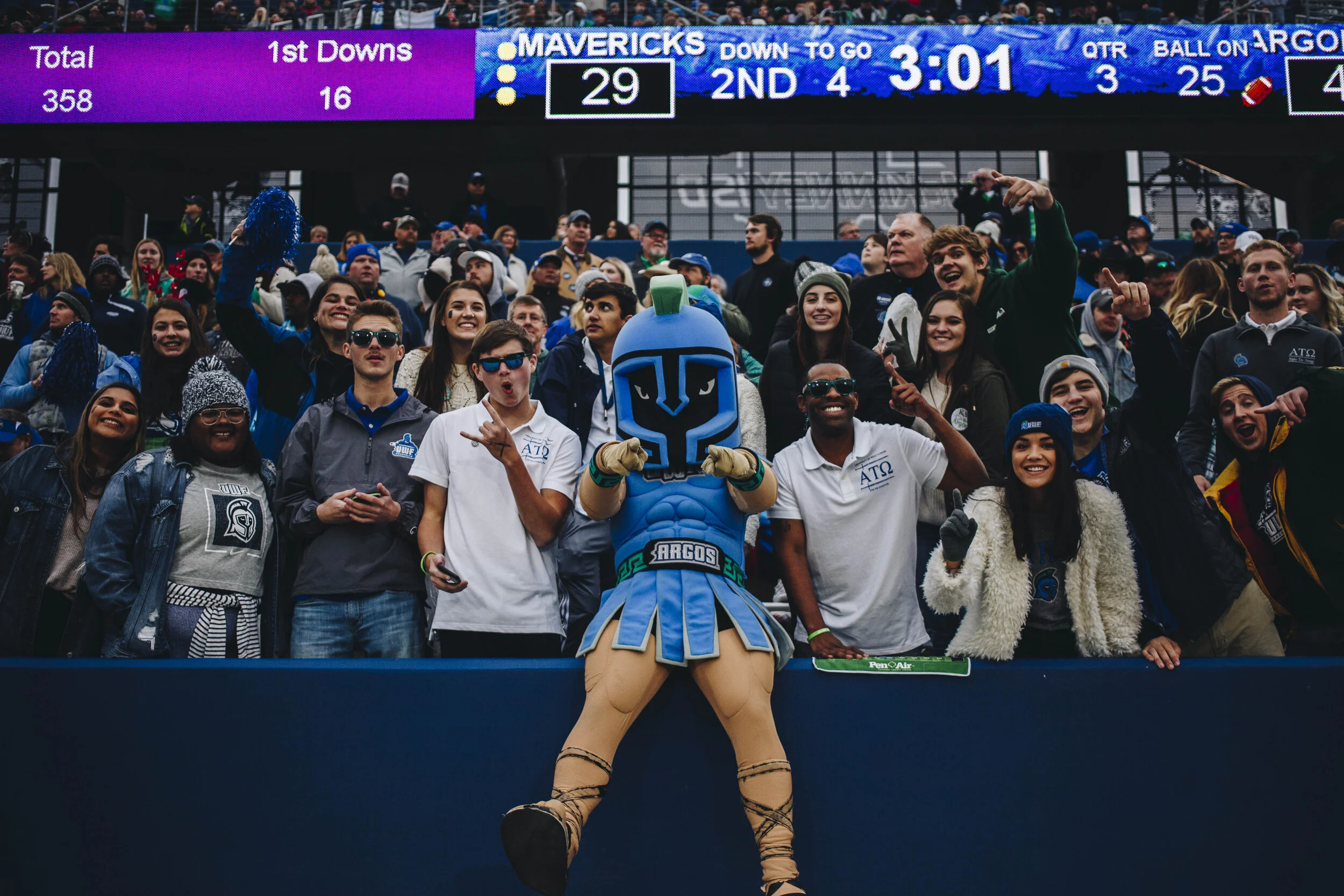 UWFvsMSU039859.jpg