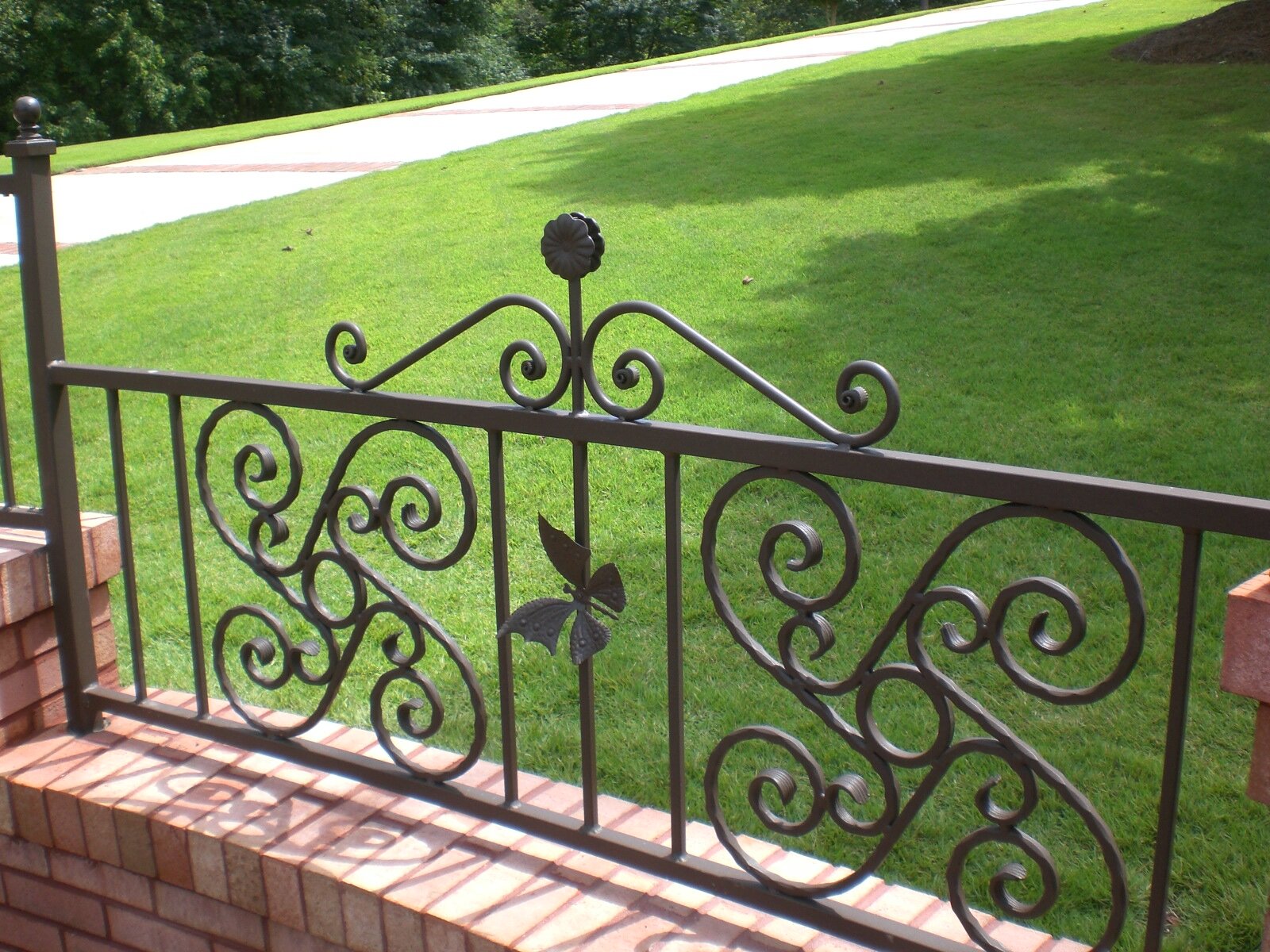 ornamental railing on wall (6).JPG