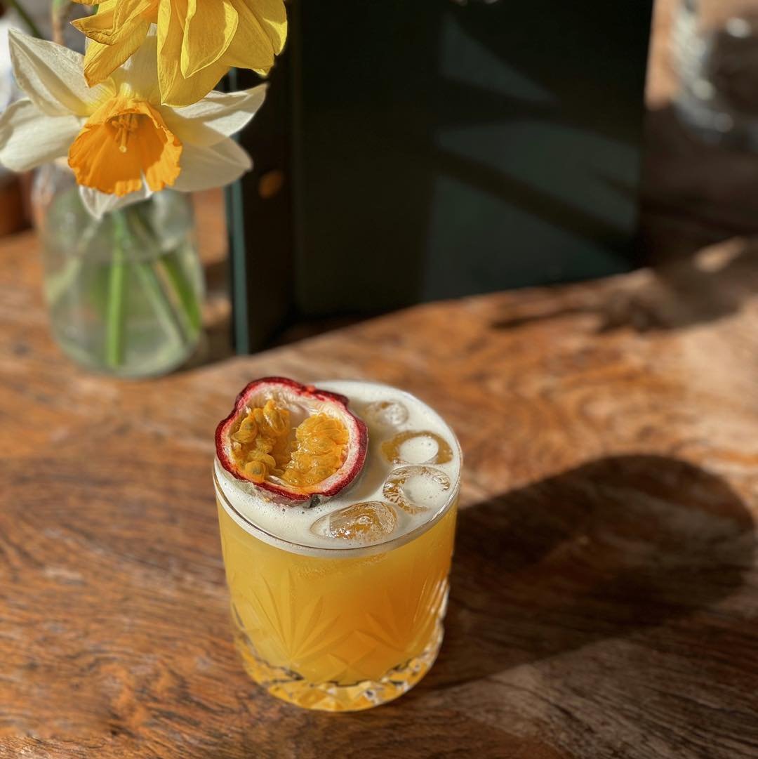 Exciting news, cocktail lovers!🍸

Our new cocktail menu has officially launched at Saplinbrae, featuring a mix of classics and tantalizing new creations.✨

Passionfruit &amp; Pineapple Collins - a mix of Brockmans gin, pineapple and passion fruit ju