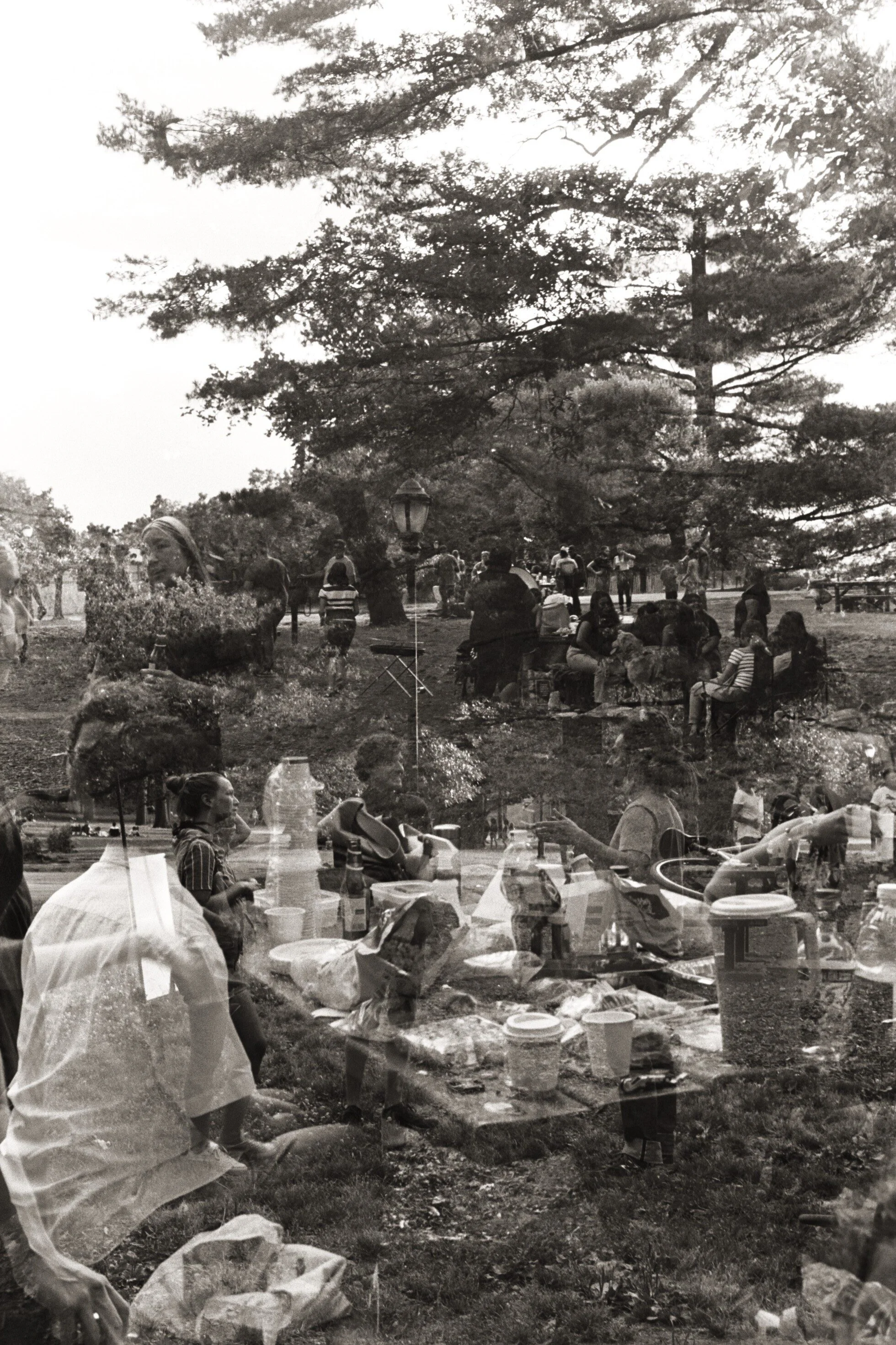 LINH_BW_best of twoAA020.jpg