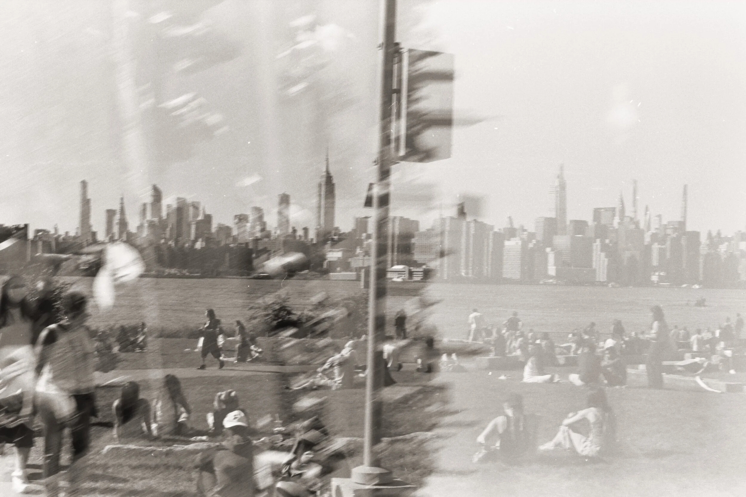 linhblackandwhiteAA003.jpg