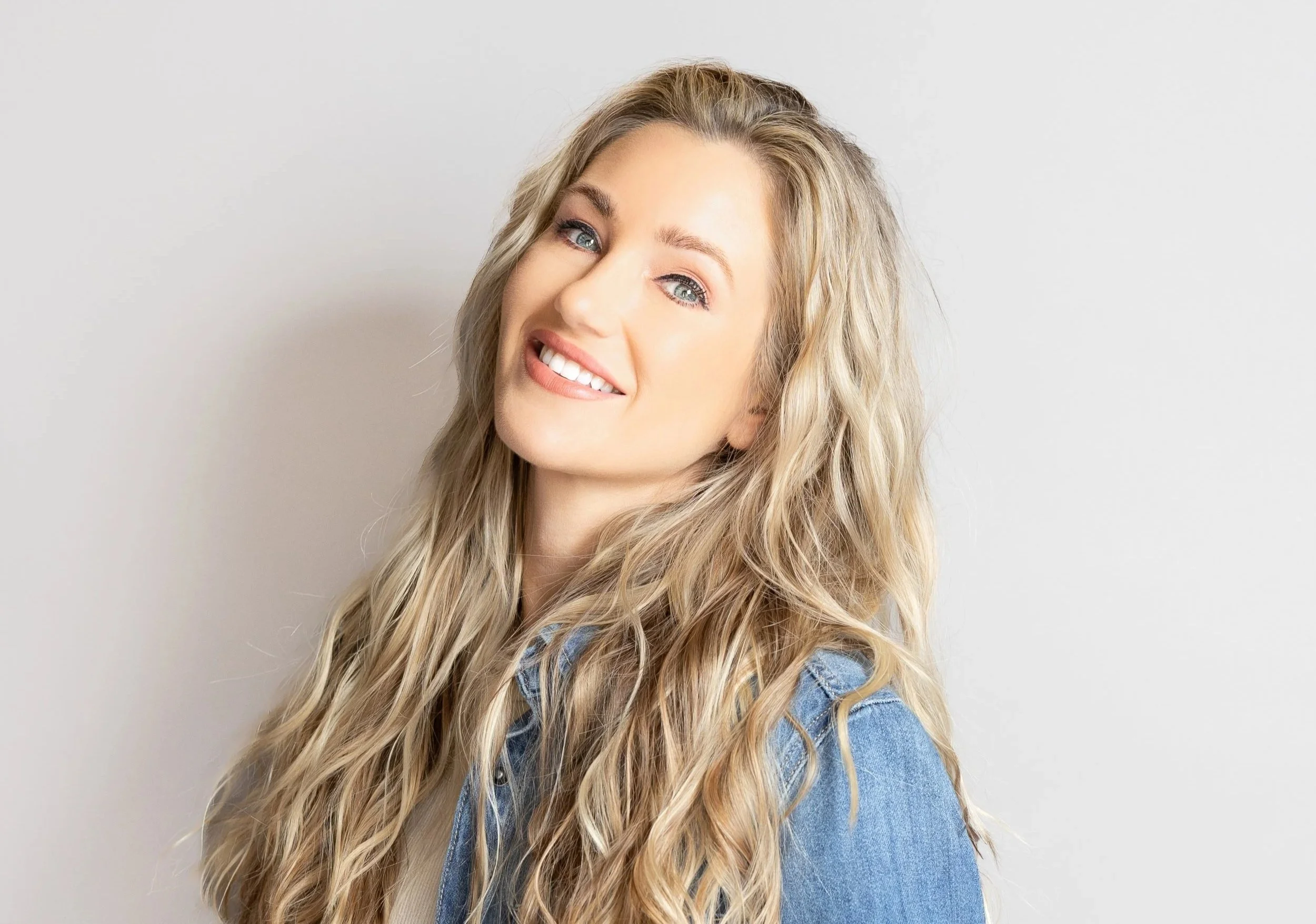 Whitney Duncan headshot1-2.jpg