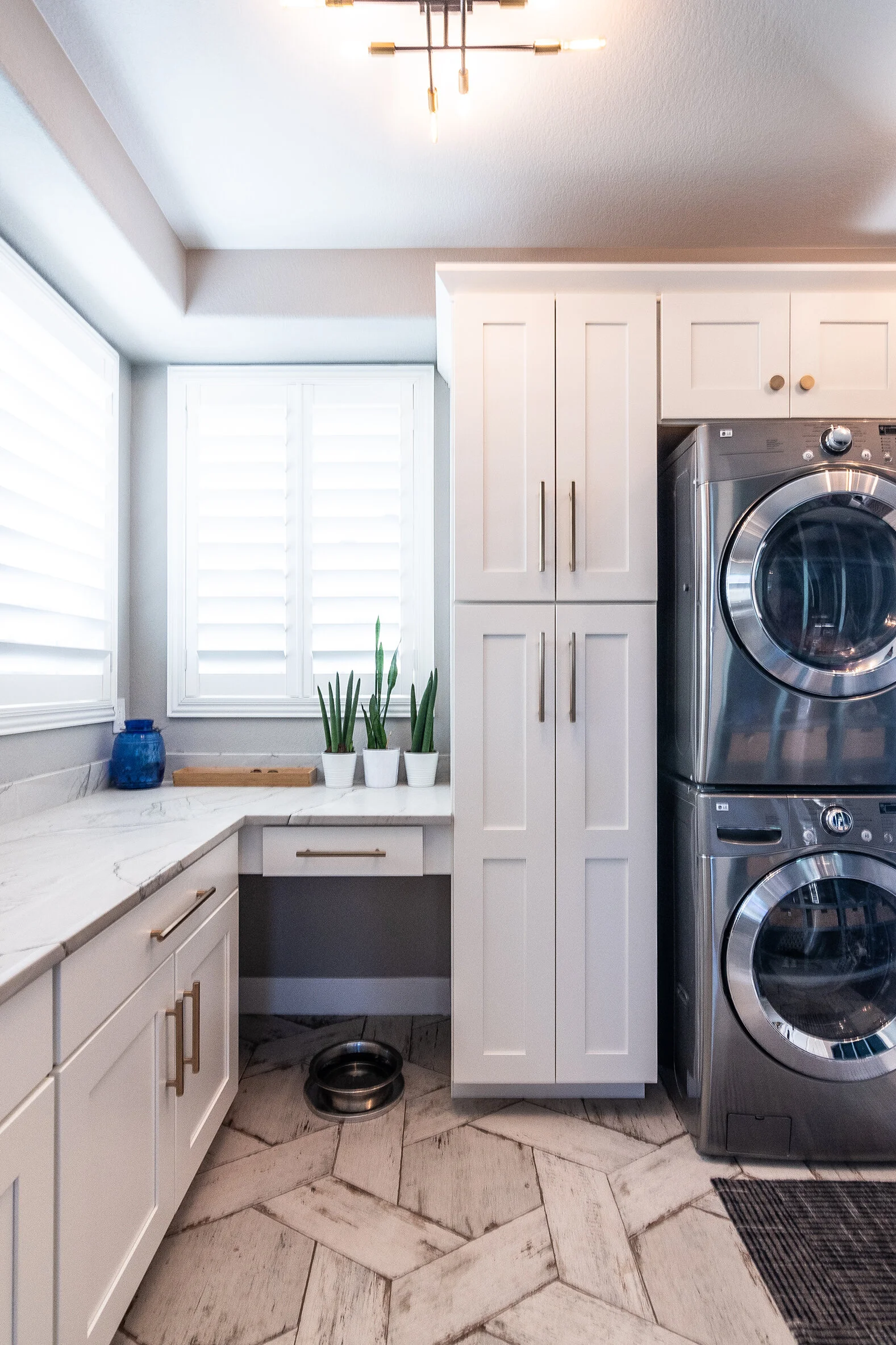 Contemporary Transitional Kitchen Remodel by Home Clearance Center — Project 2 project photo 9