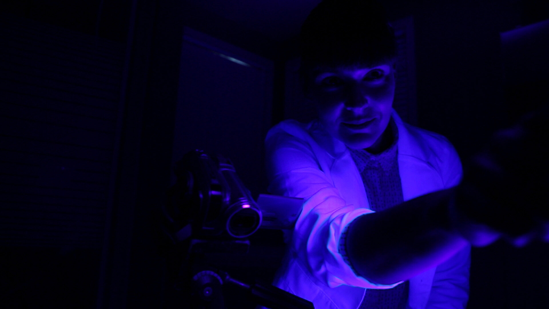 Dr. Gardy - blacklight experiment