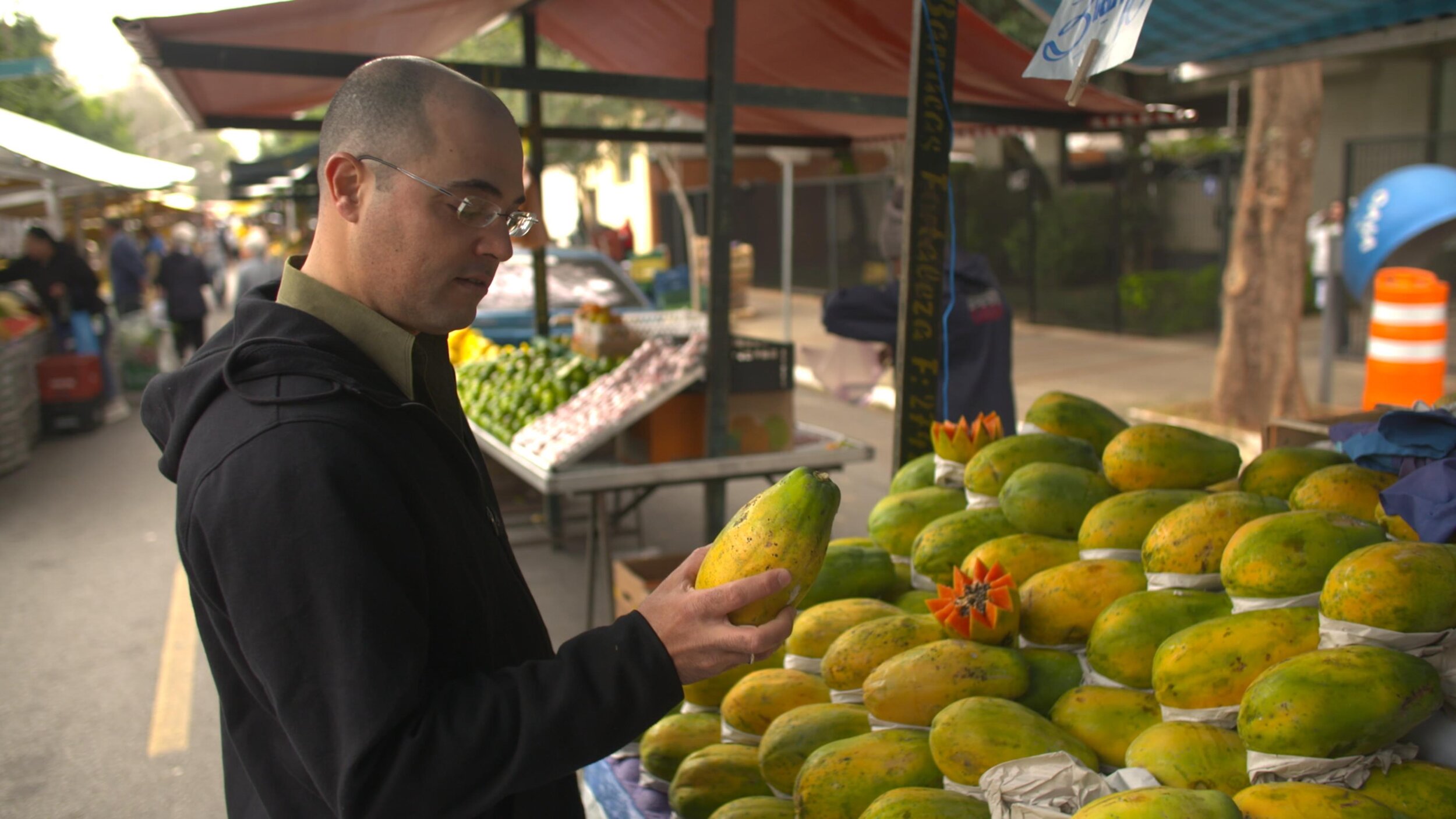 Jean-ClaudeMoubaracinSaoPaulomarket.02.jpeg