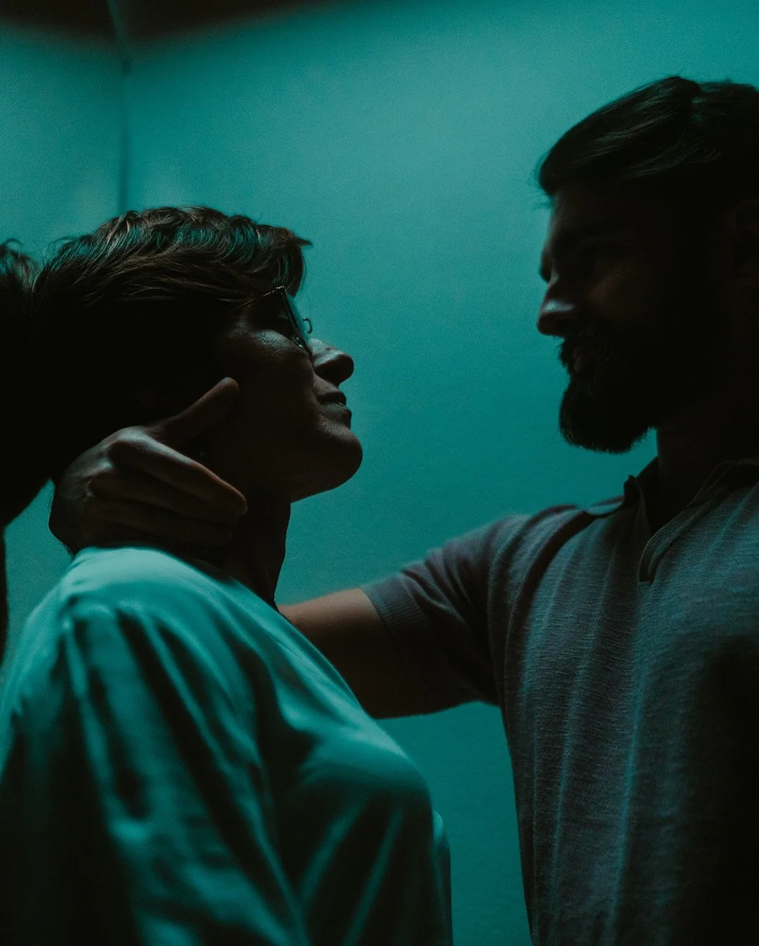 Houm | Federica e Francesco
Una serata qualunque pu&ograve; diventare straordinaria quando la trascorri con la persona giusta.
Federica e Francesco mi hanno accolto nel loro mondo fatto di piccoli momenti, intimit&agrave; quotidiana e gesti semplici 
