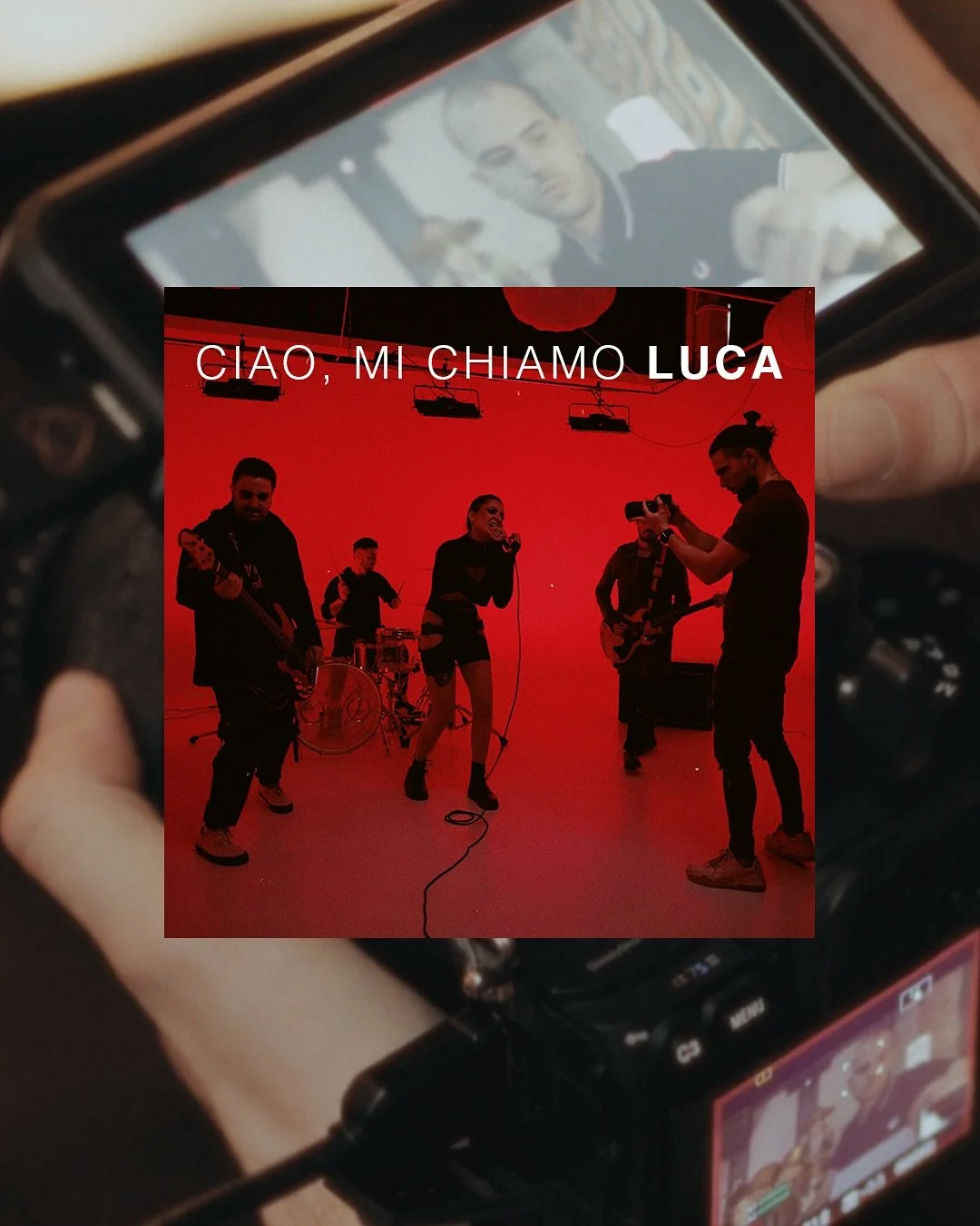 Cosa succede quando un musicista prende in mano una videocamera?

Nasce una magia che va oltre l&rsquo;ordinario.
Con una passione radicata nella musica, fotografia e viaggi, ho plasmato la mia identit&agrave; artistica creando la colonna sonora visi