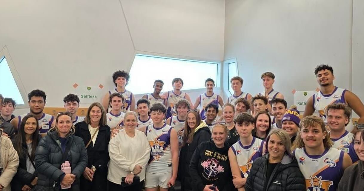 Happy Mother&rsquo;s Day to all our Vikings Queens. 
Enjoy your day and thank you for all you do. 
(Our U18s and their mums yesterday) 
📸 Kelly