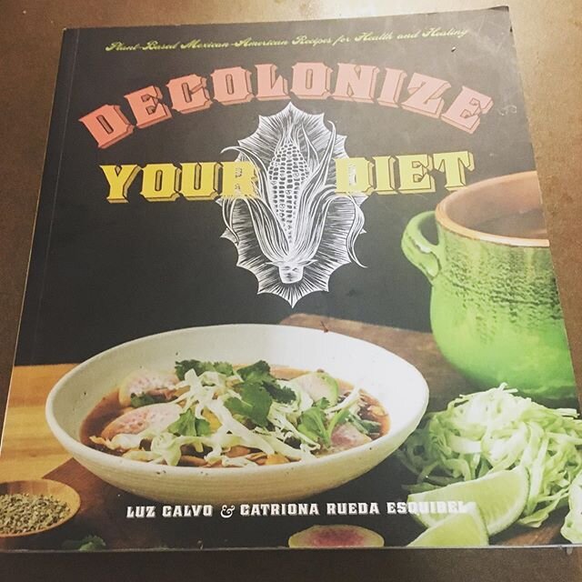 Food is a powerful nexus of political, social, cultural, ecological, and personal forces. ⁣
⁣
When you tug at those threads, you inevitably encounter critical realities and conversations about race.⁣
⁣
 Here are but a *few* of our favorite books and 