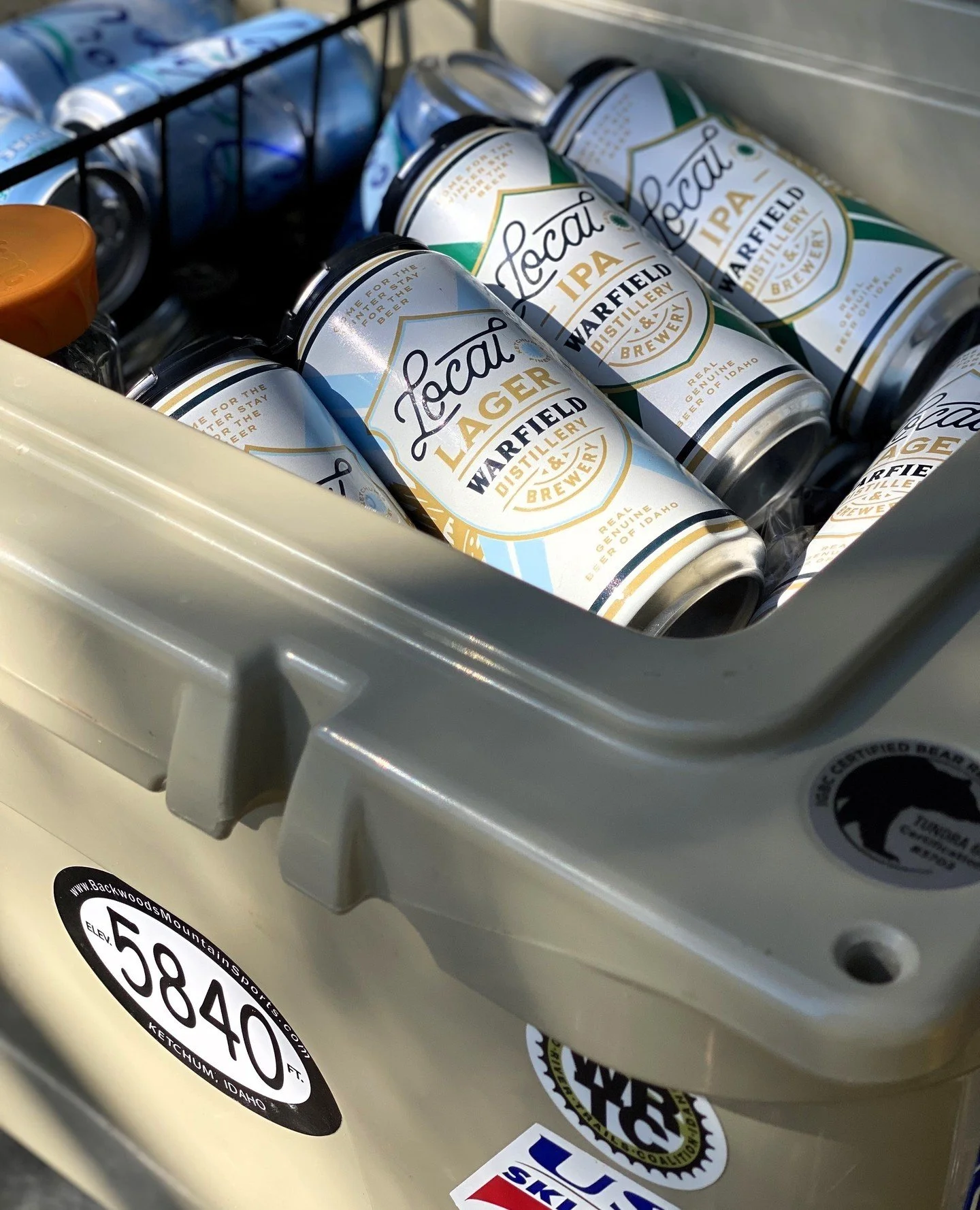 8_JevonsDesign_WarfieldLocal_Beer_Packaging_Branding.png