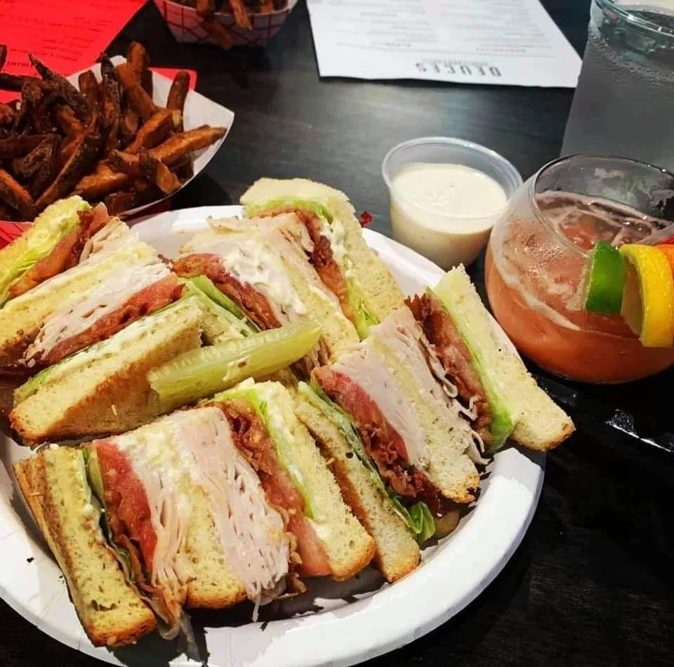 DEUCES SPORTS BAR & GRILL