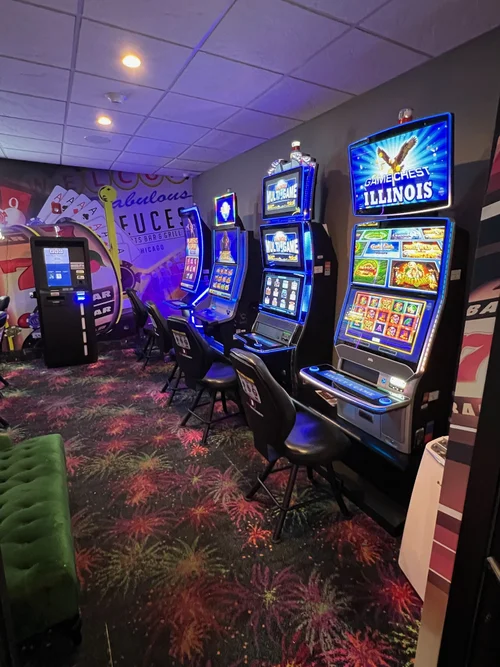 NOW OPEN DEUCES BAR & GRILL