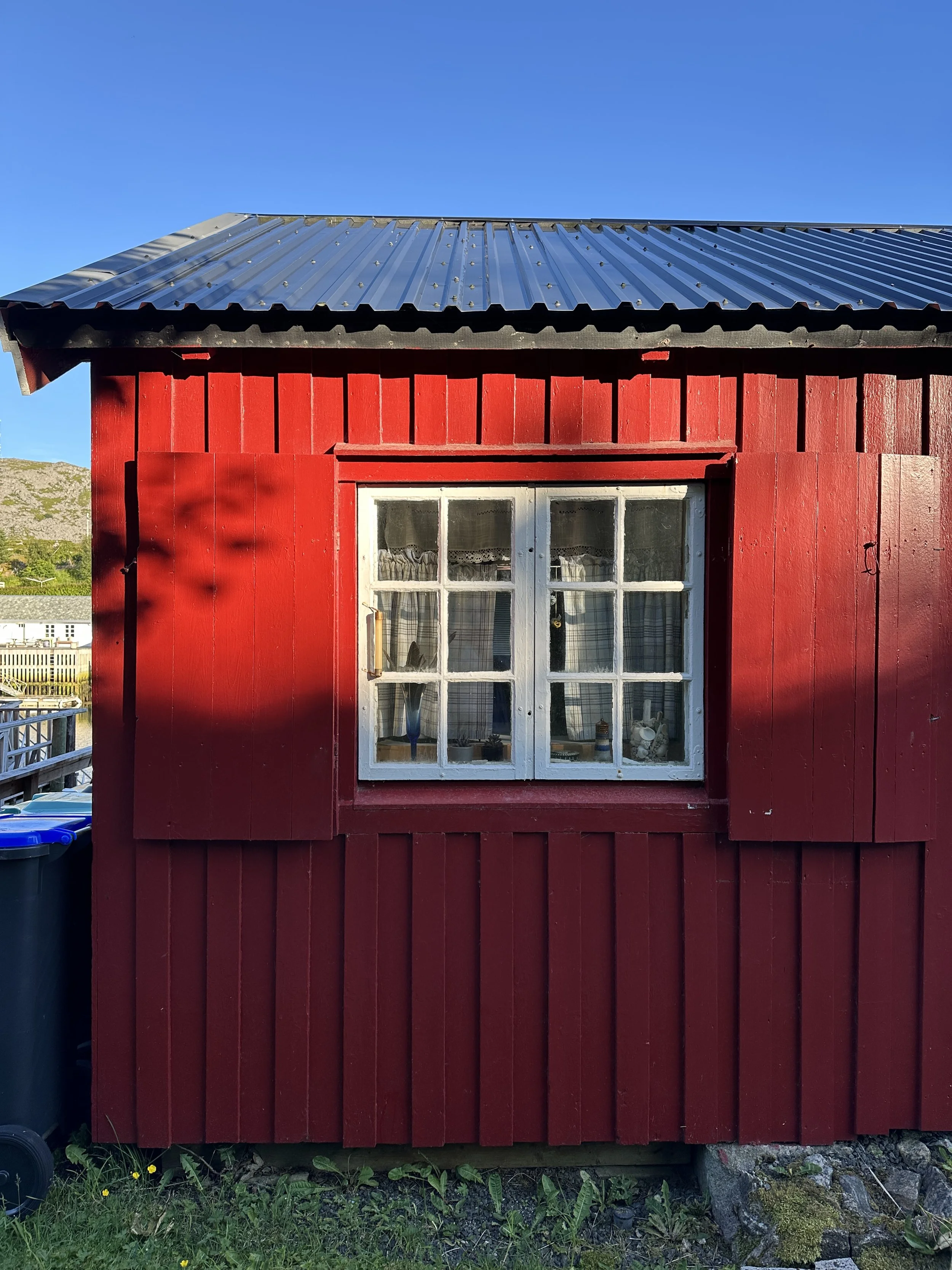 red cottage.JPG