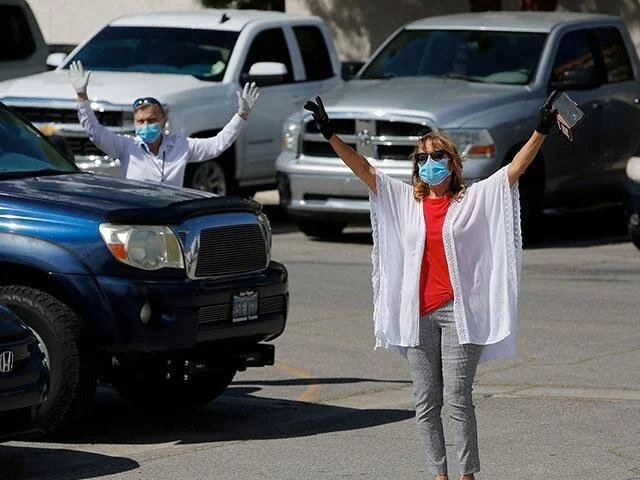 Estas fotos demuestran que la Iglesia de Jesús no es un edificio y sigue más viva que nunca