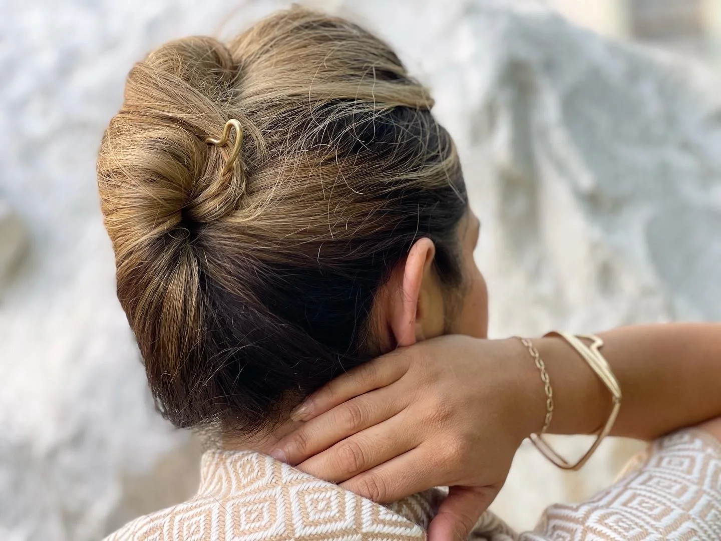 Hairpin in hair side.JPG