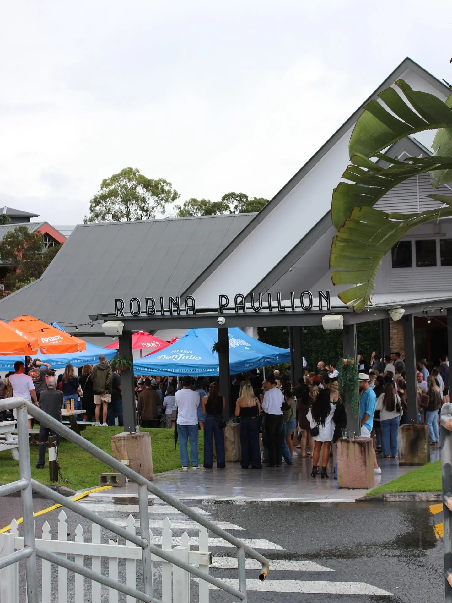 Tomorrow&rsquo;s forecast is looking like it&rsquo;s going to be a rainy one again!! Good thing a little rain never stopped anyone🙂&zwj;↕️

Doors open from 10.30am, 2 up starting at 2pm, @burleighbrewingtaphouse pop up bar, chef specials, live music