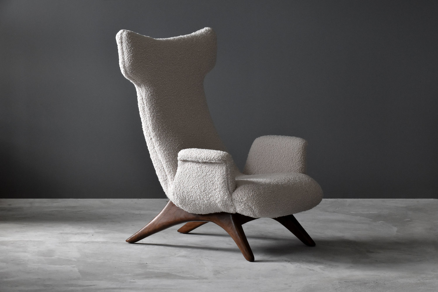 Vladimir Kagan - Wing Back Lounge Chair