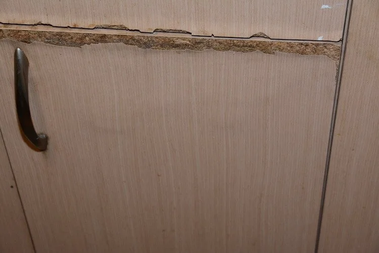 armoires de cuisine gonflées