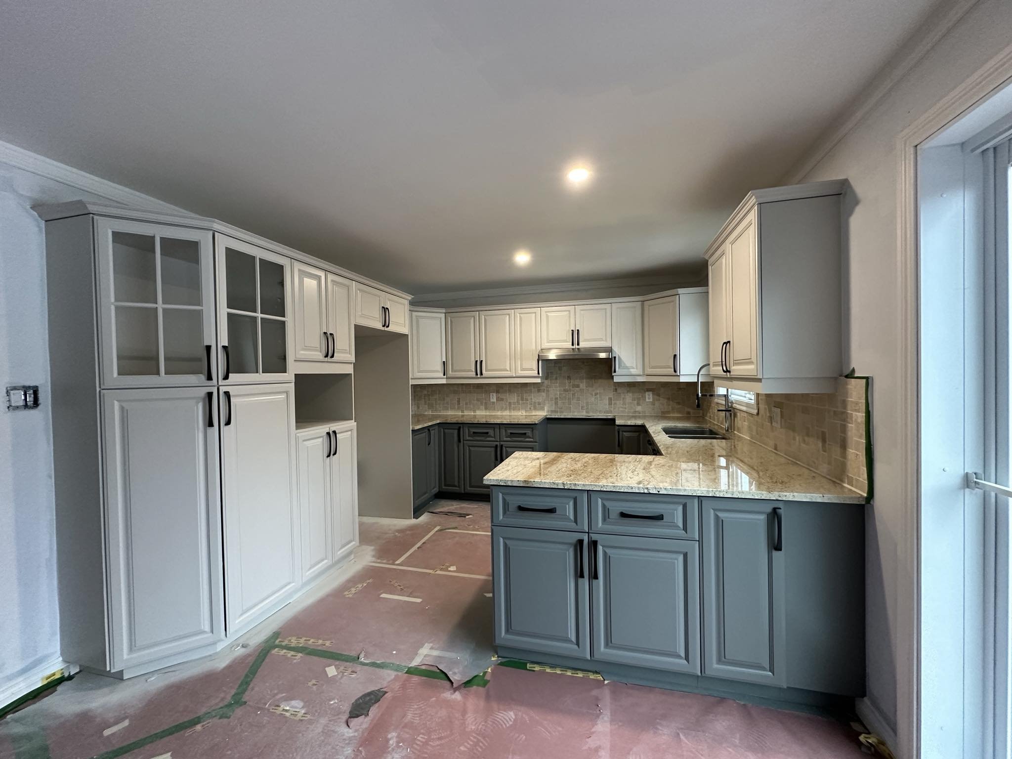 Peinture et resurfacage d'armoires de cuisine Entrepreneur en