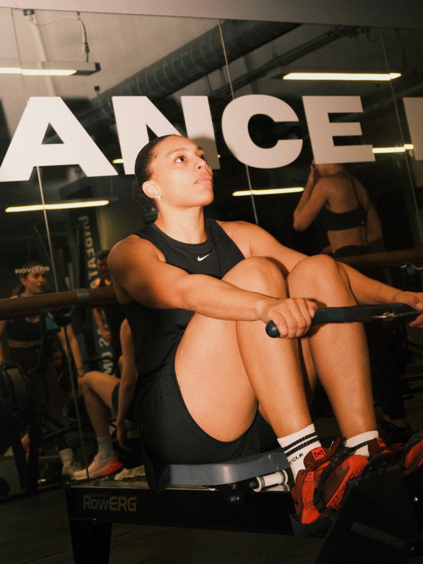 Tomorrow night. HARD WINS.

⚡️ Bring the energy - the work hits different when someone&rsquo;s beside you.

@gymsyncuk 
@niketraining 
@calo.uk 
@optimumnutrition_uk 
@celsiusuki With @djtonyperry &amp; @naomi_heff 

🔥 Big Overall Leaderboard prizes