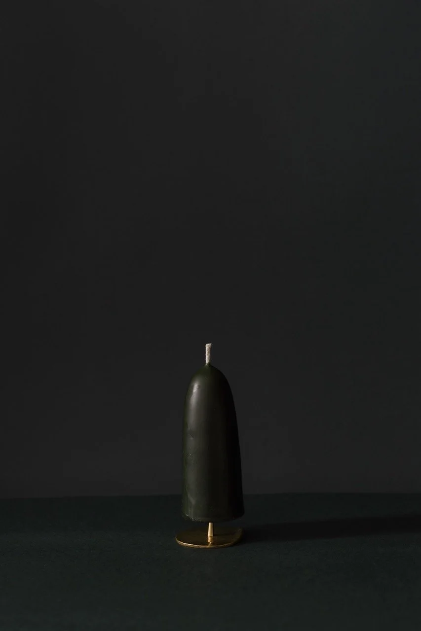 WAXAtelier_BrassPlate_Circle_Seaweed_Stubby_StudioDark_Small 2.jpeg