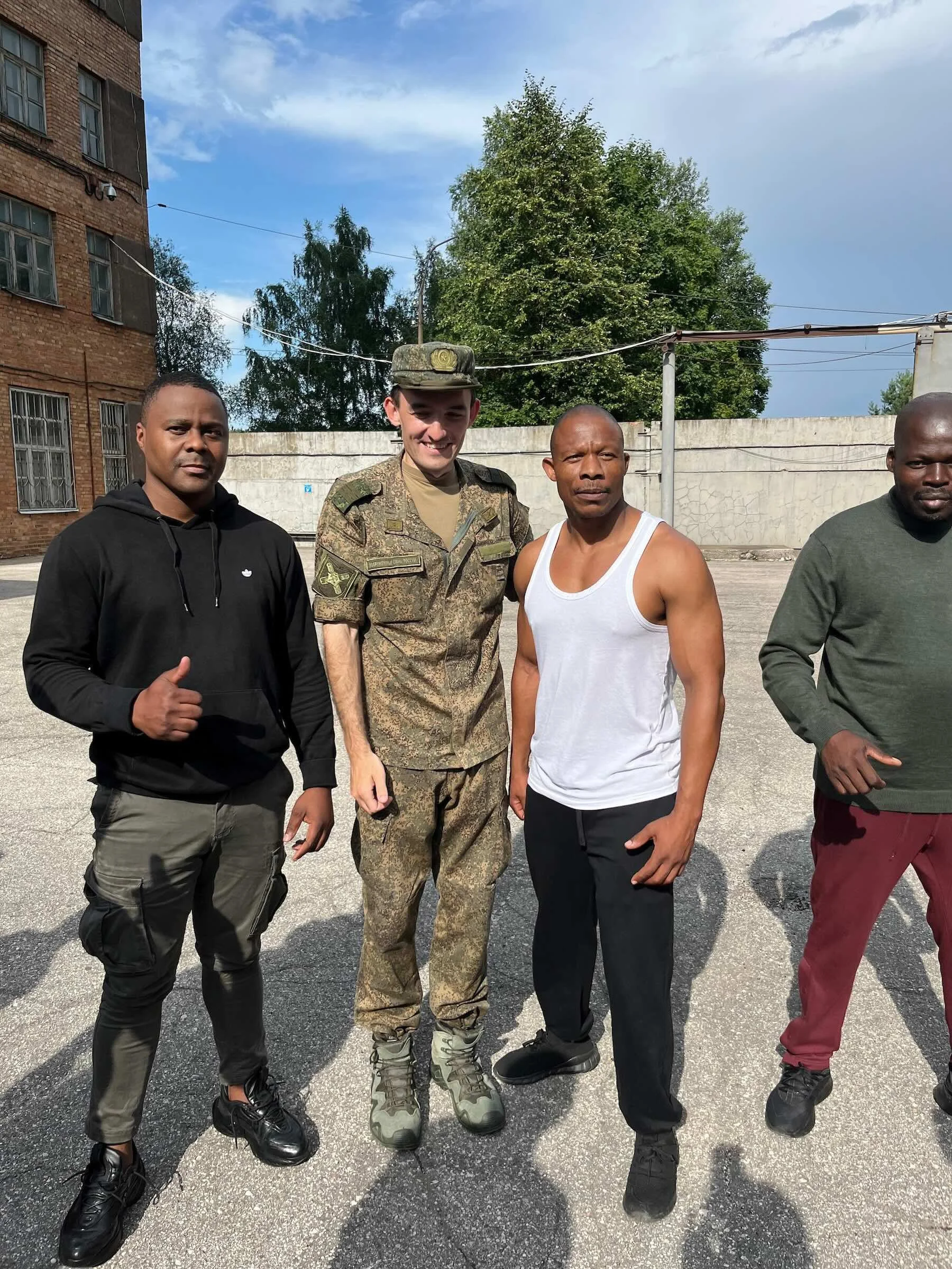 Afrikanische Söldner in Russlands Armee: Gelockt und verheizt