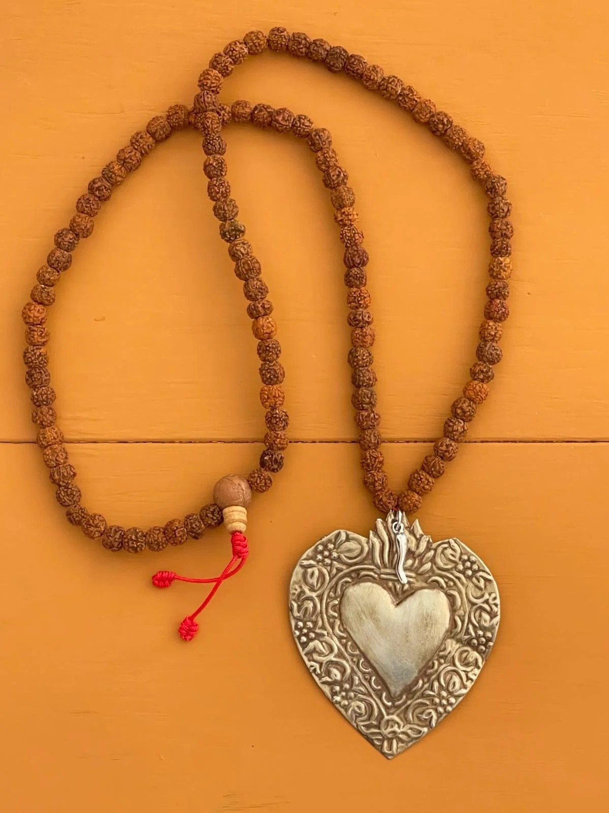 collana rudra marrone con ex voto silver
