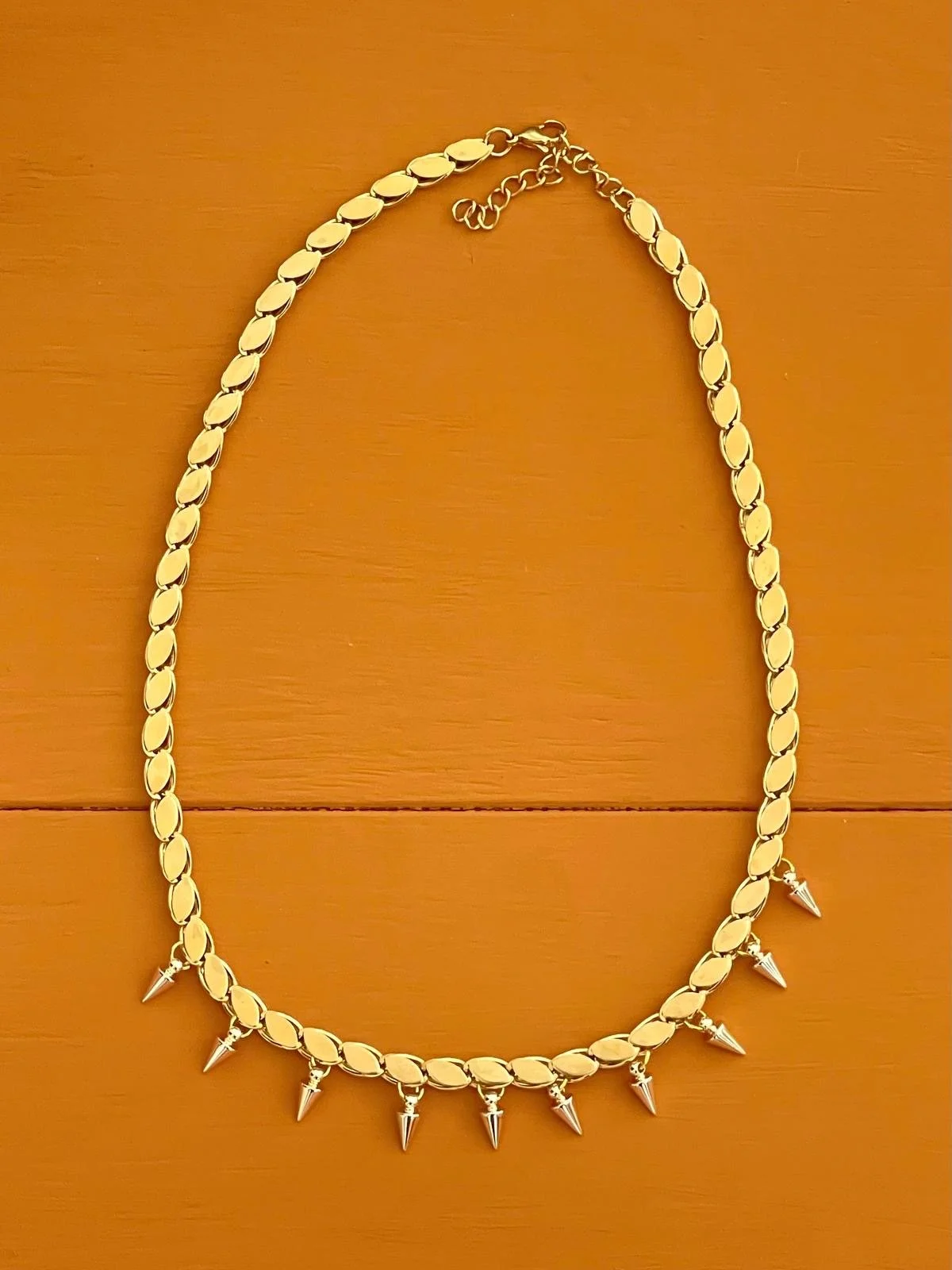 catena con ciondoli a punta