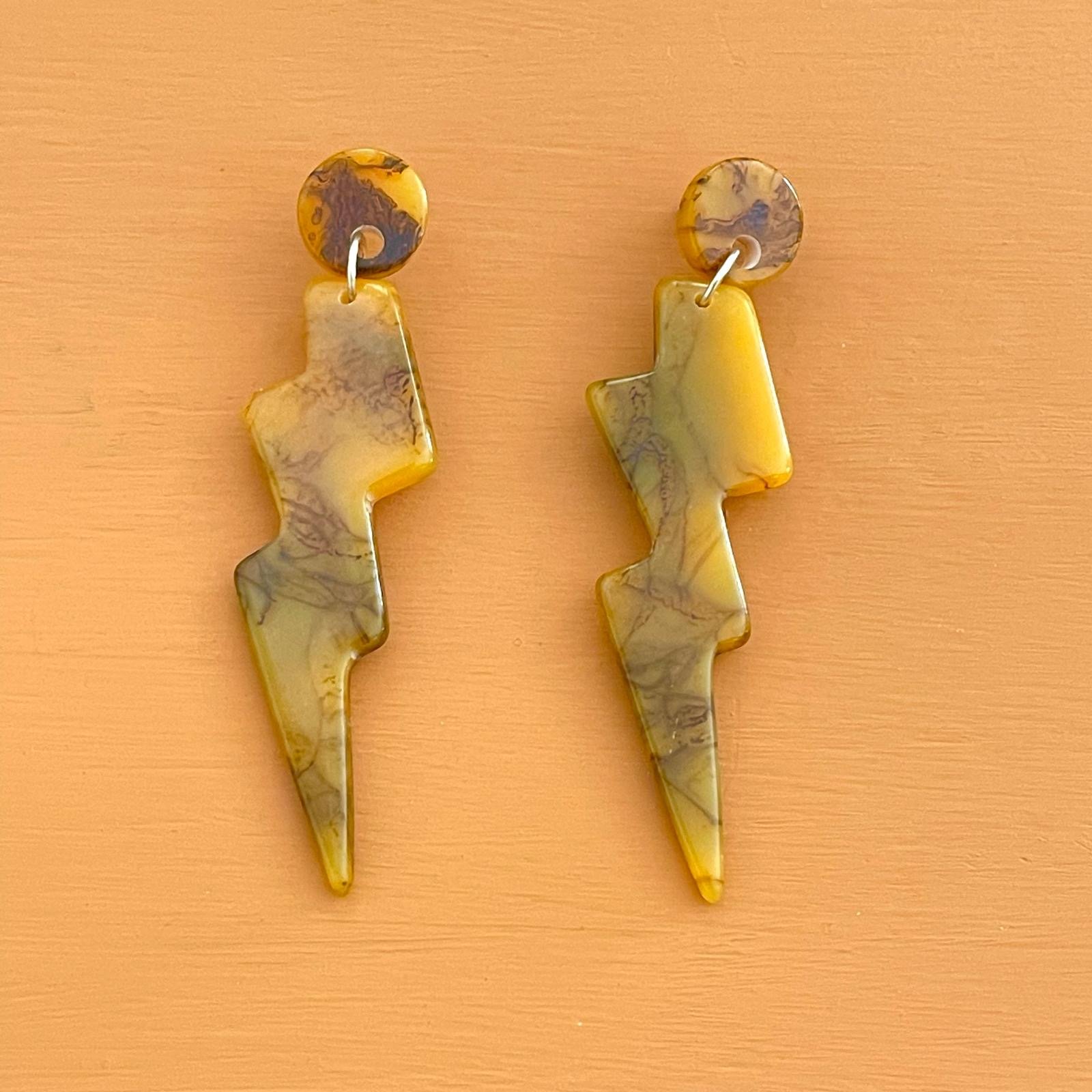 ORECCHINI FRECCIA BAKELITE