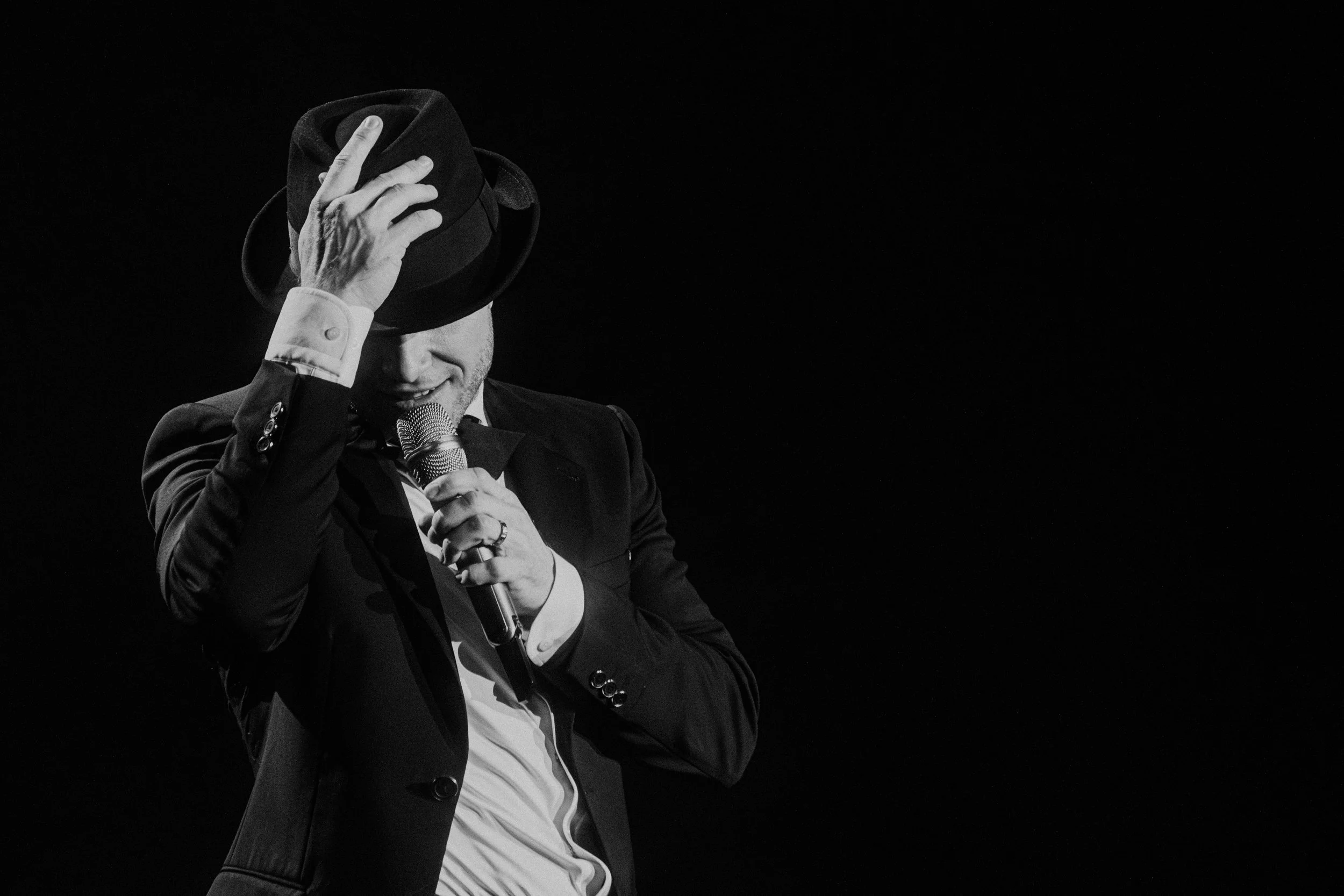 OllyMurs_UAC_130525_RhysHafodPhotos-33.jpg