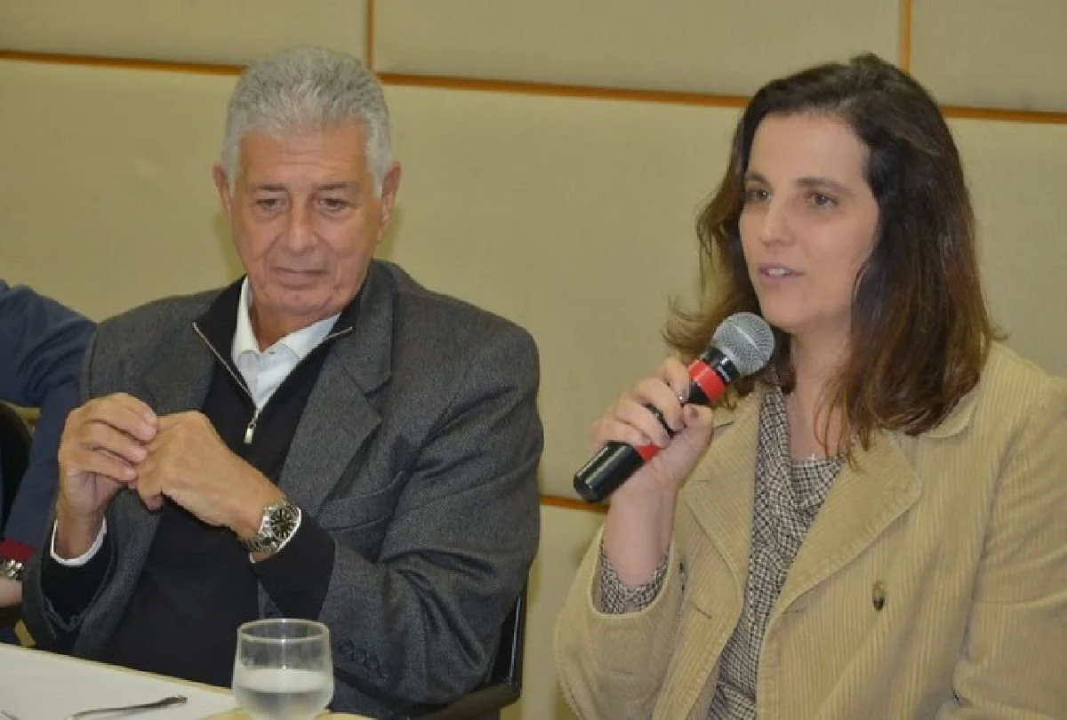 Caio Calfat recebe Ana Biselli no Secovi-SP