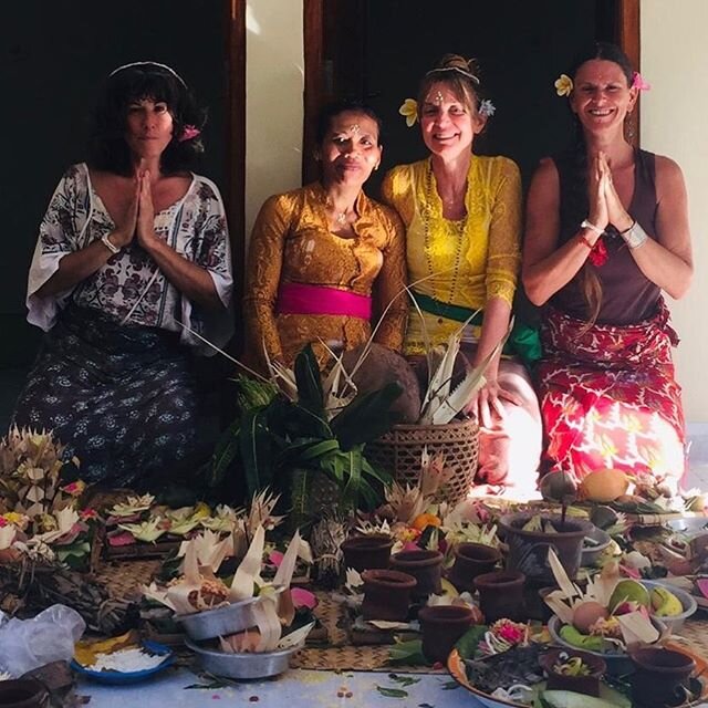 Beautiful house blessing for a sweet Balinese villager who was gifted the money to build her new home from overseas donations. The priest came and offered fruit and flower offerings and many prayers.  Bali has such a beautiful tradition of offering. 