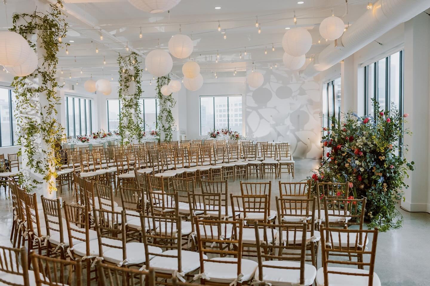 Embracing timeless love with Amanda &amp; Archit❤️. A celebration of elegance and romance 😍✨
&bull;
Rentals: @broadwaypartyrentals 
Caterer: @ste_events 
Florist: @wildfloraldesigns 
Hair &amp; make up @facetimebeauty 
Lighting: @ulsnyc 
Photos: @el