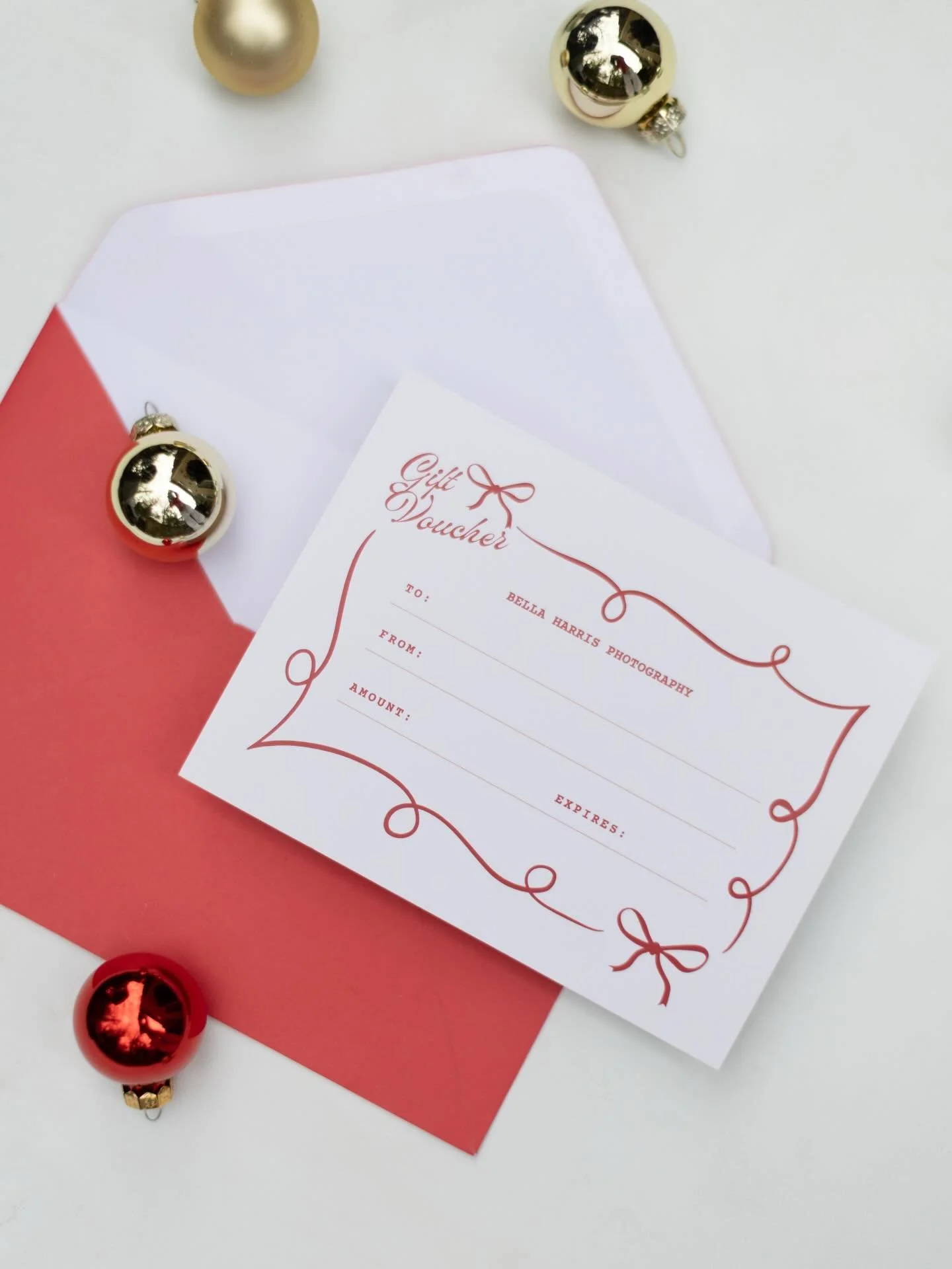 Looking for a timeless gift this Christmas? I&rsquo;m now happy to announce I&rsquo;m offering gift cards for:
 🎁 Any photo collection of your choice!

Give a new mom a newborn session she&rsquo;ll treasure forever, or gift a grandparent photos with