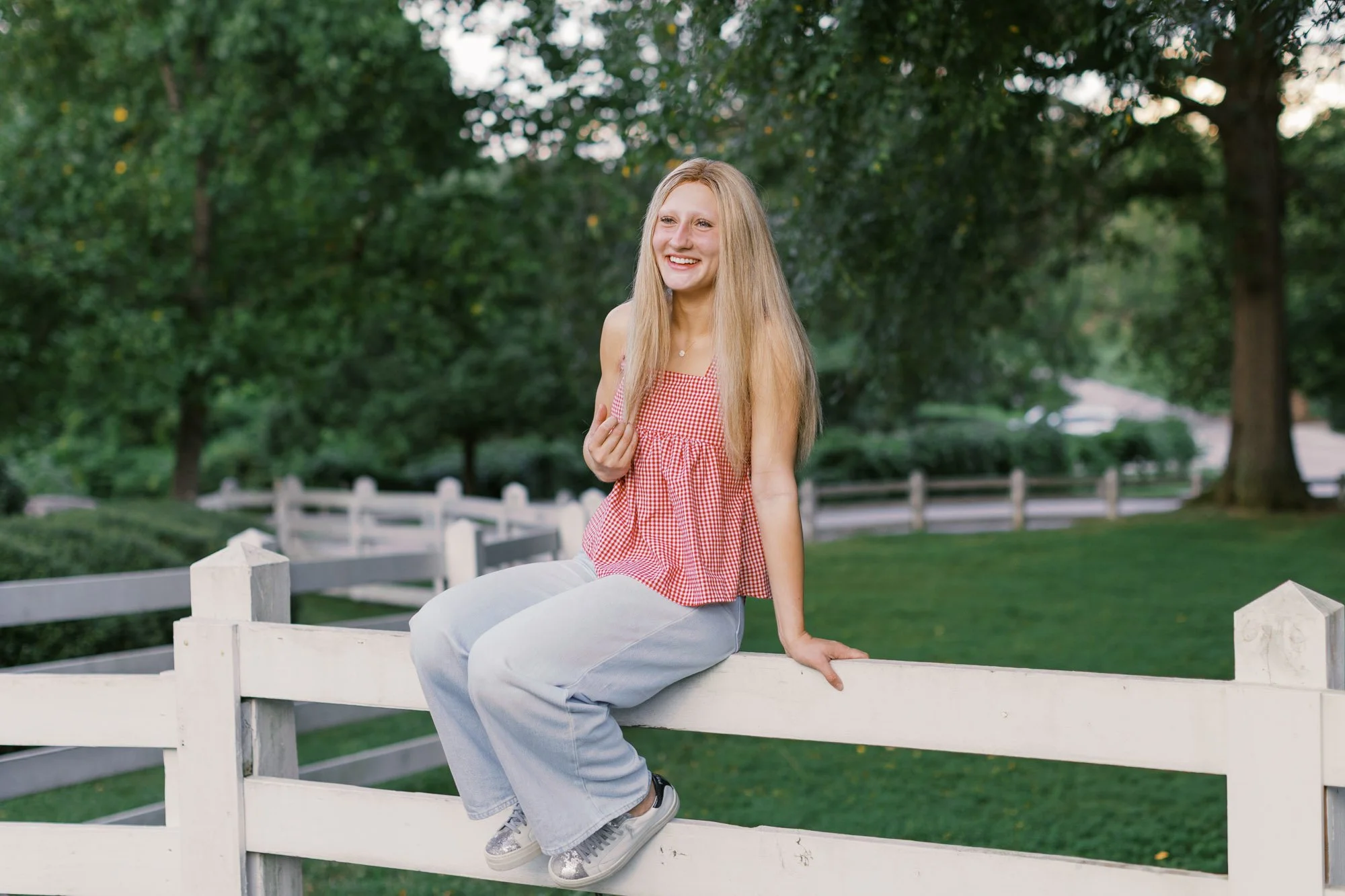 What to Wear to Your Senior Session | Senior Photographer Guide