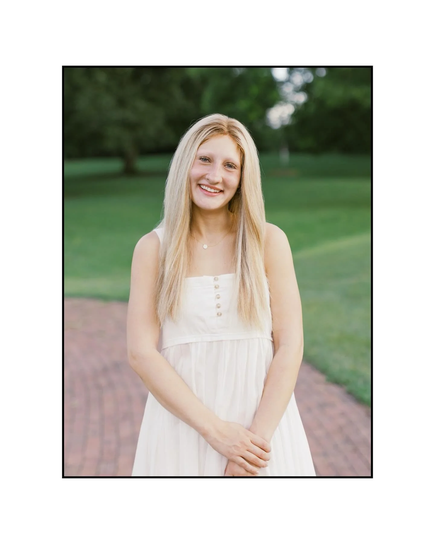 A summer evening senior session, with the sun peeking through at just the right moments.

This one felt extra special, the Faucette&rsquo;s are dear friends of mine and this is their last child heading off to college. We made sure to capture plenty o