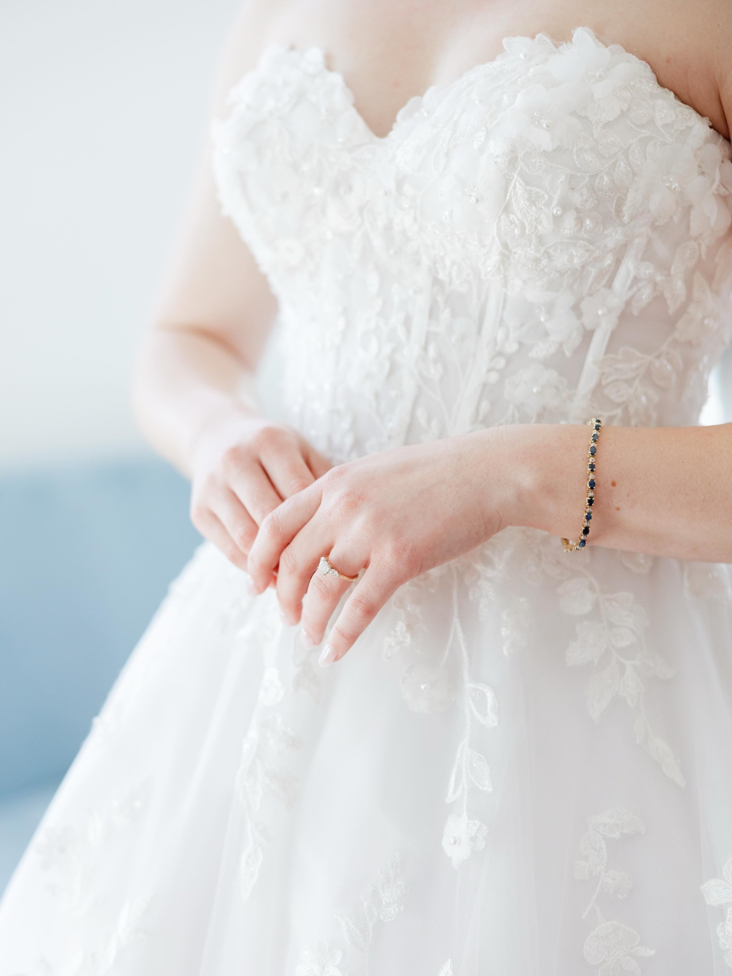 Bridal elegance featuring this stunning bride 🤍

Venue @landonestate 
Hair &amp; Makeup @winkhairandmakeup 
Dress @jillians_bridal_outlet
#ncweddingphotography #raleighweddingphotographer
#northcarolinaweddings