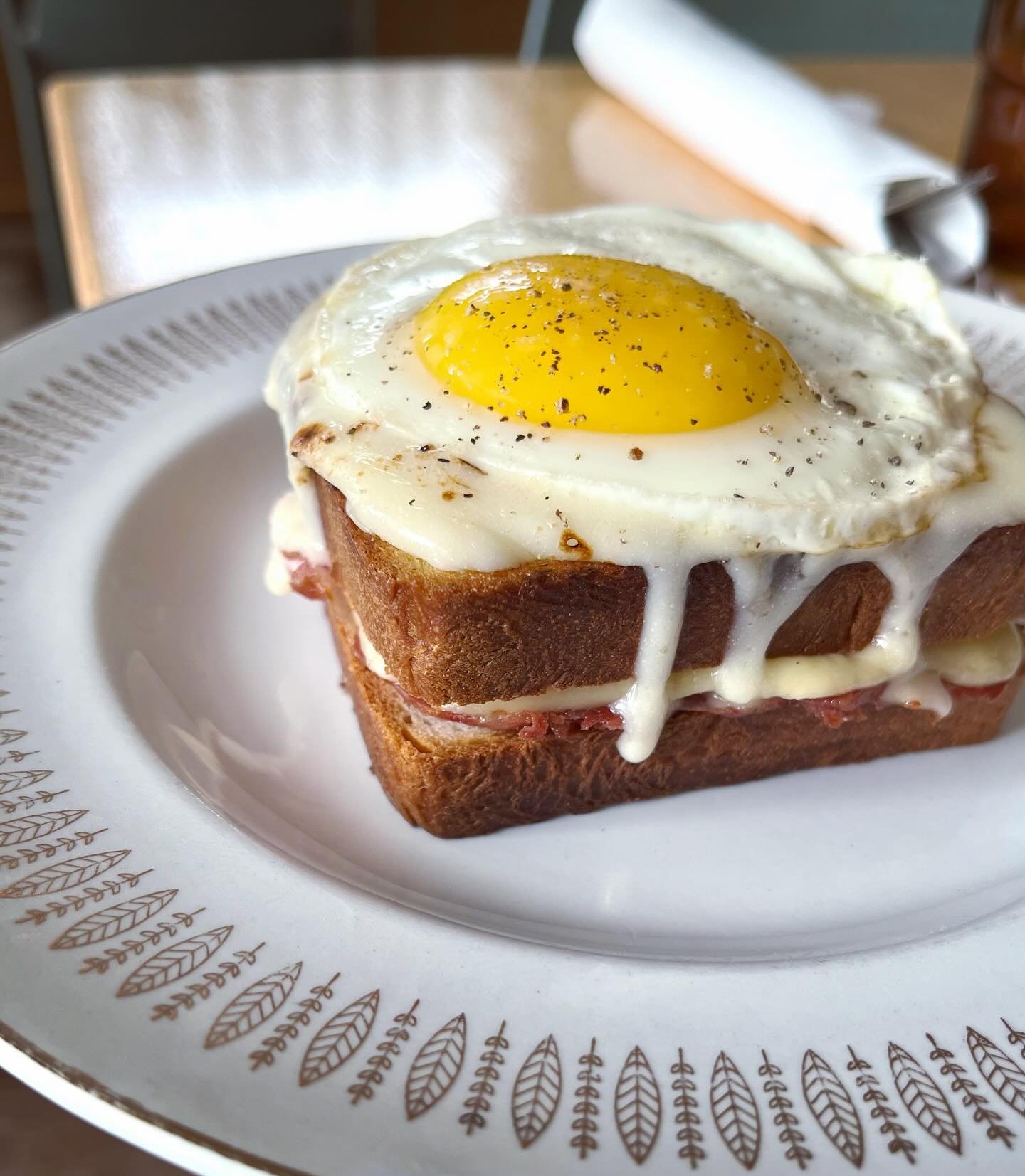 😍Oui, Madame&hellip;😍

&lsquo;Croque Madame&rsquo; is on for lunch this week. She&rsquo;s got all of the lovely things: House-Smoked Ham, Emmental Cheese, Gruy&egrave;re Cheese Sauce and a Fried Egg to top her off, like a jaunty beret&hellip;

Come