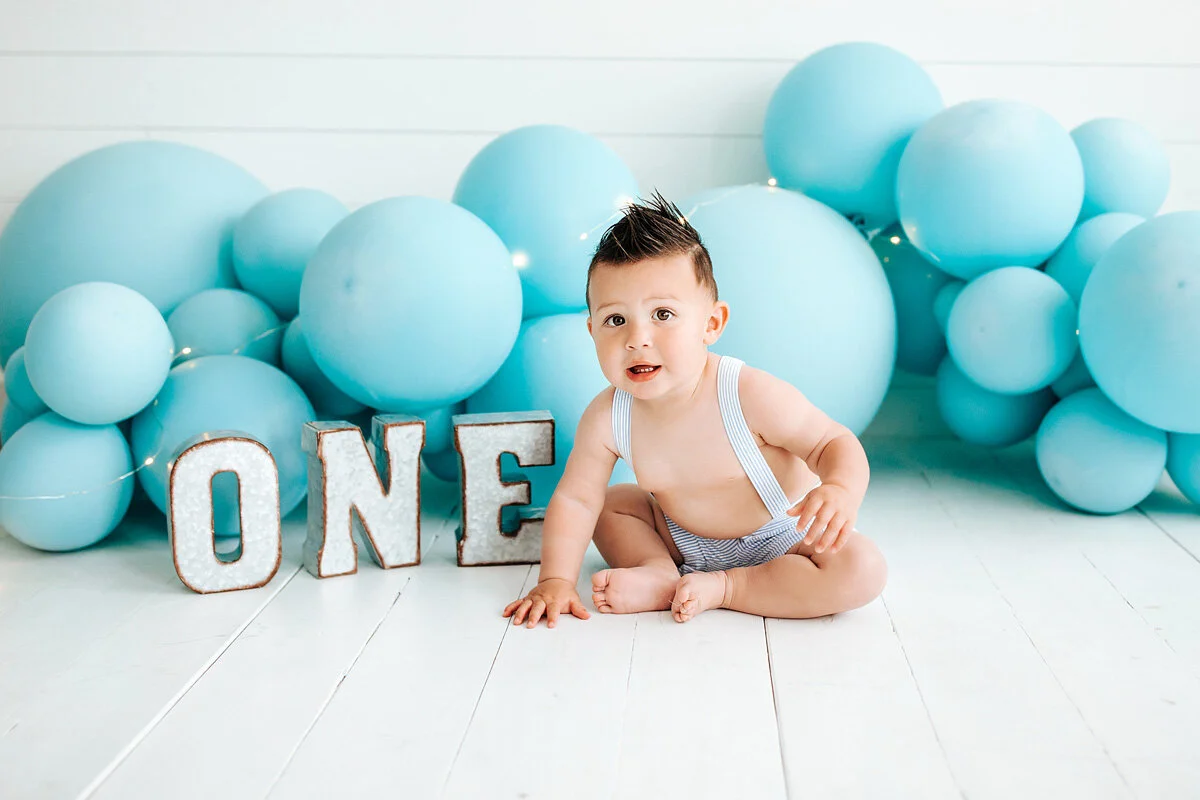 Petite Cake Smash Portraits - Pearland Studio Photographer