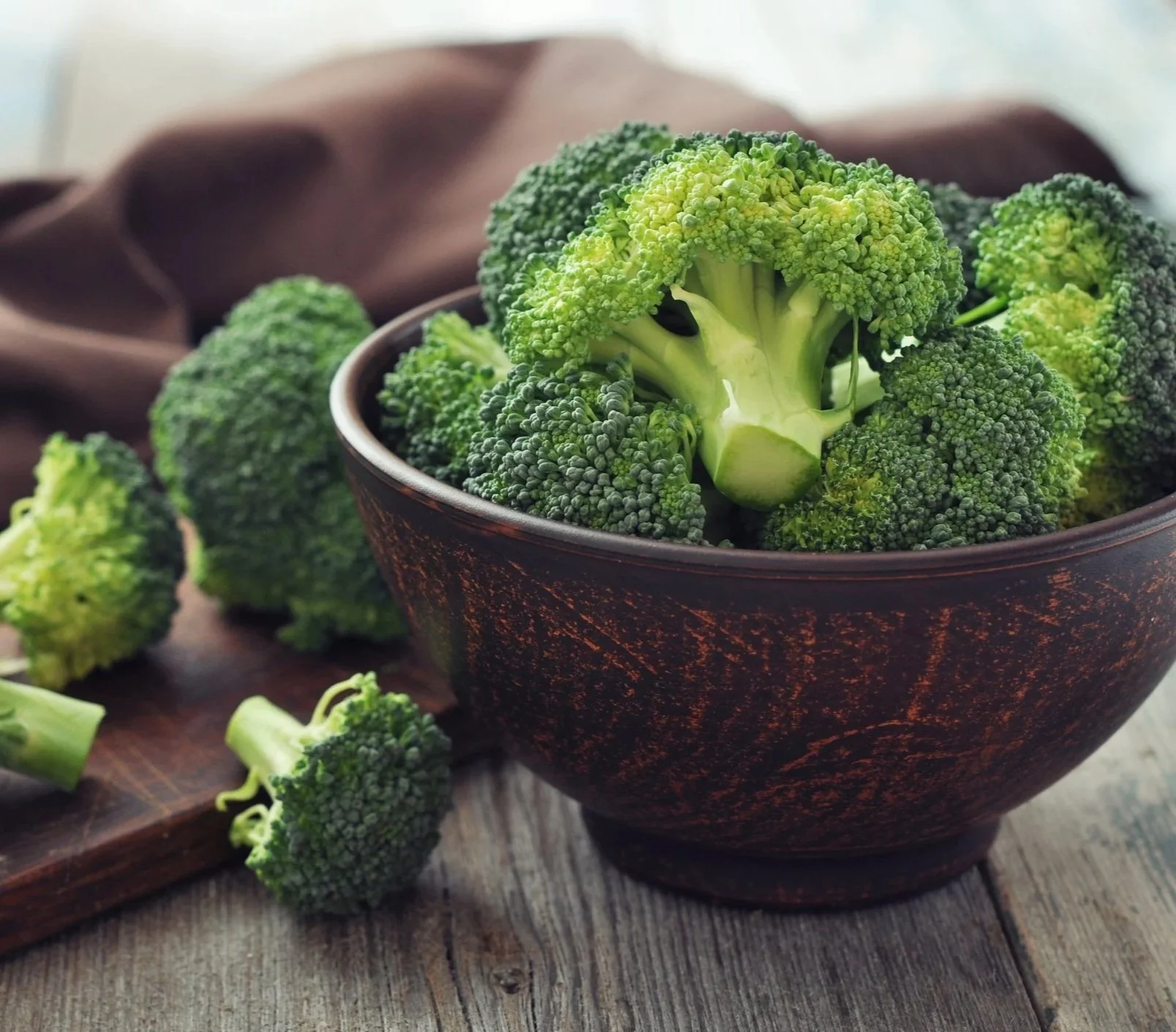Broccoli, a folate-rich food that supports healthy homocysteine metabolism