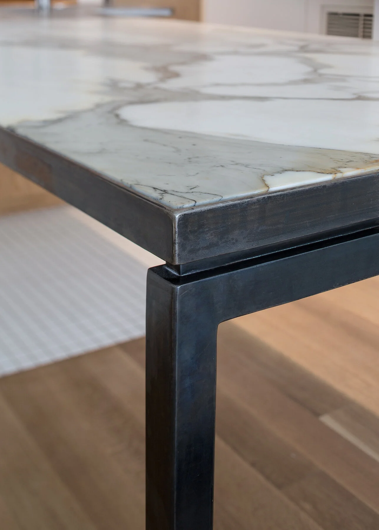 KITCHEN.COUNTER.DETAIL.2.jpg