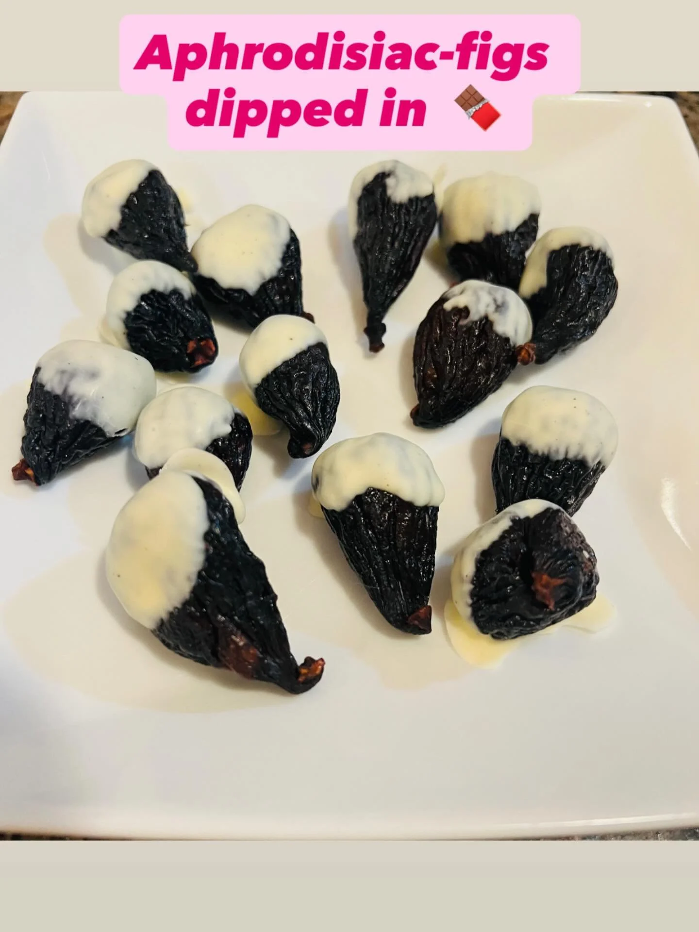 Aphrodisiac for the guest!! A little bit of fig! A little bit of 🍫 Finale for Dinner in the Dark! Next Dinner - May 15th. &ldquo;I ❤️ PARIS!&rdquo; Sells out fast. #dinnerinthedark #izabellasgourmetchowcreations