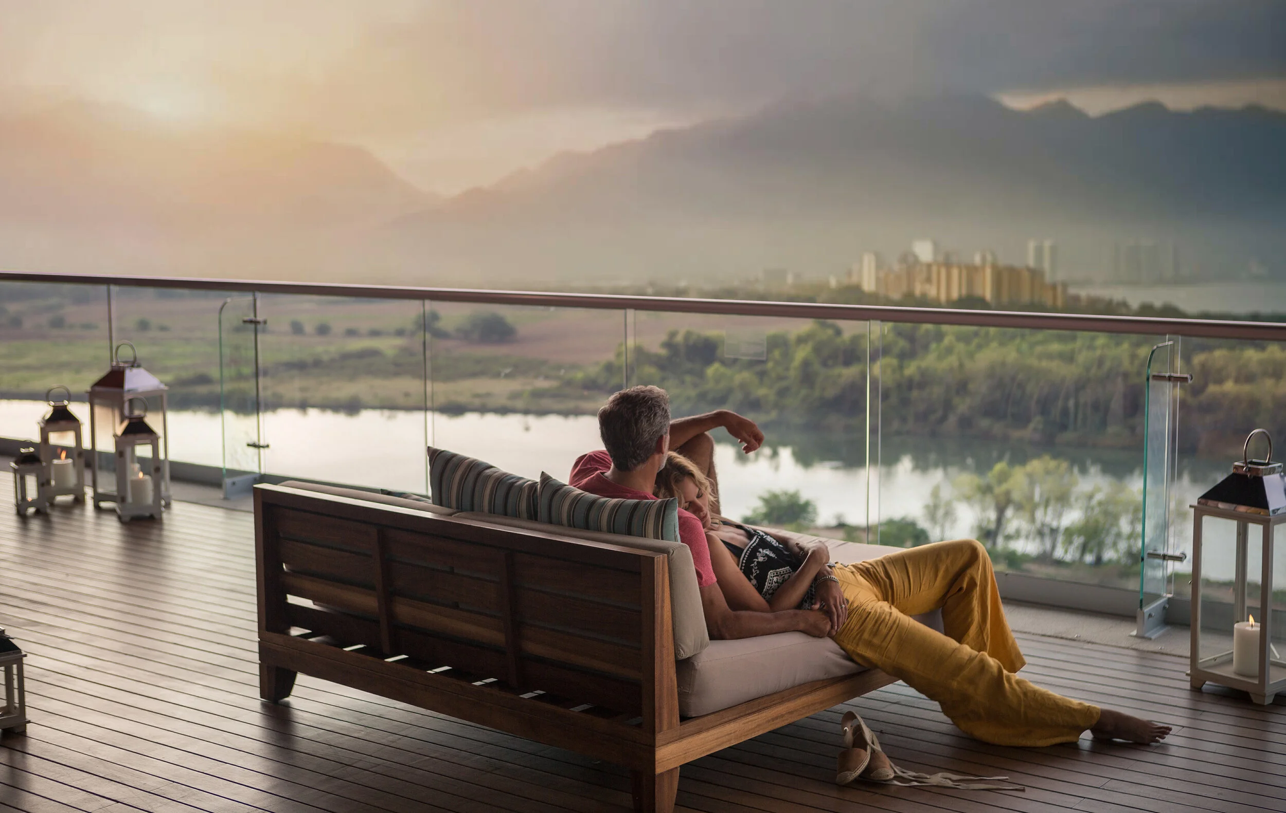 VID_NV_3_Bdrm_Couple_Balcony_View.jpg