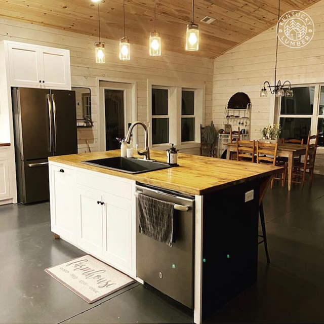 The+Lasater’s+farmhouse+style+kitchen+with+shiplap+from+Kentucky+Lumber.png