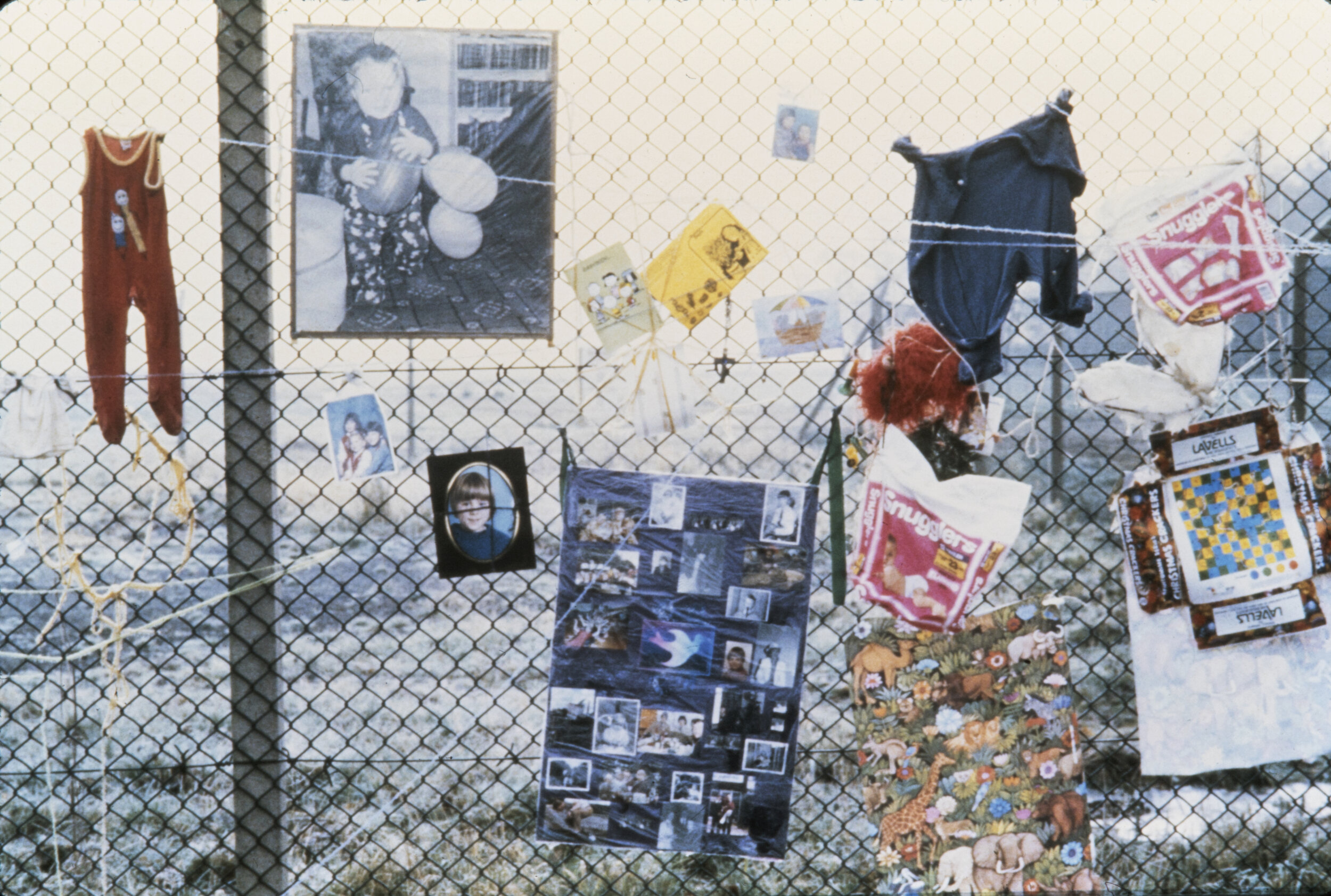 Greenham fence.jpg